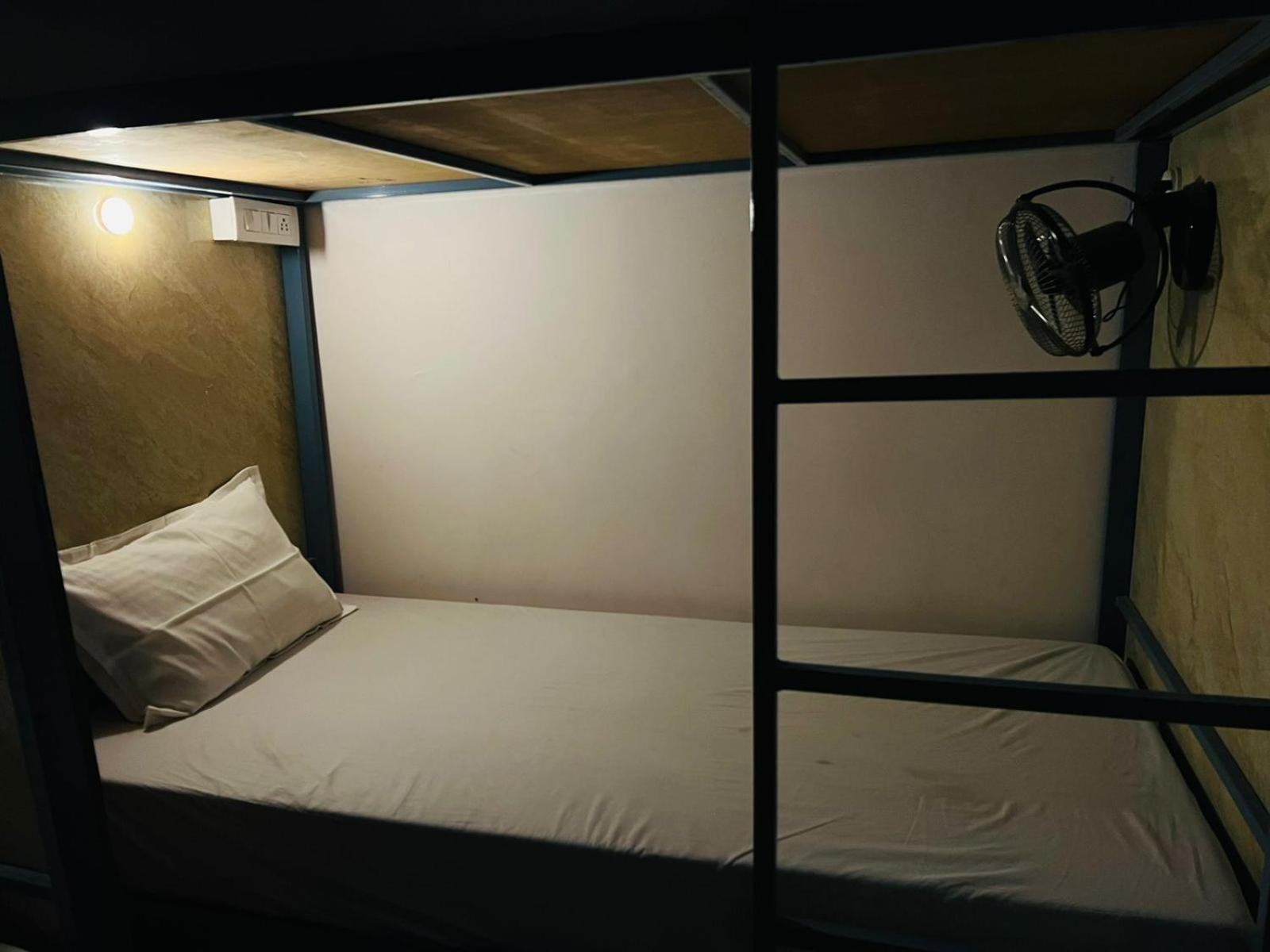 Bed in 8-Bed Mixed Dormitory Room photo 3