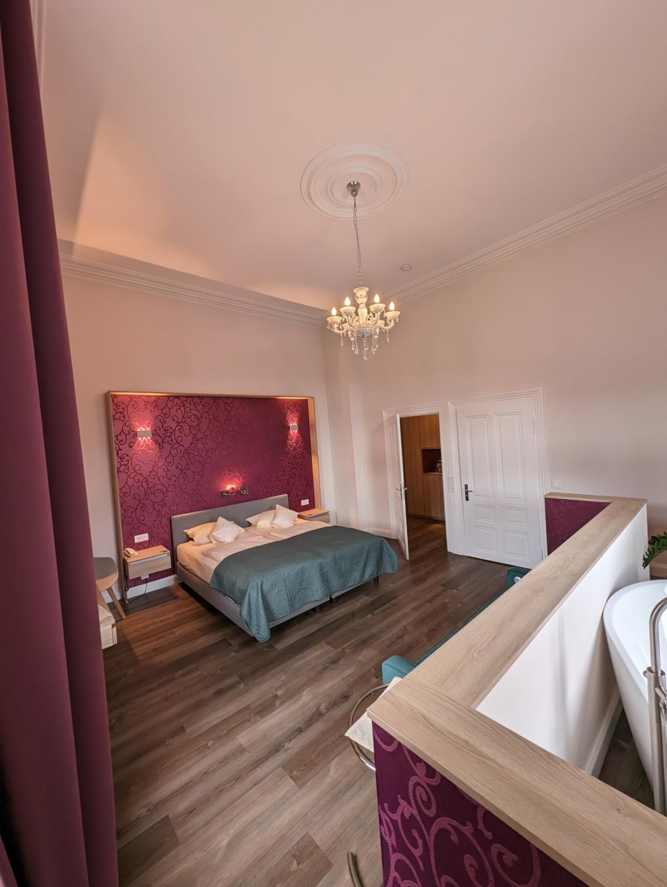 Deluxe Double Room photo 3