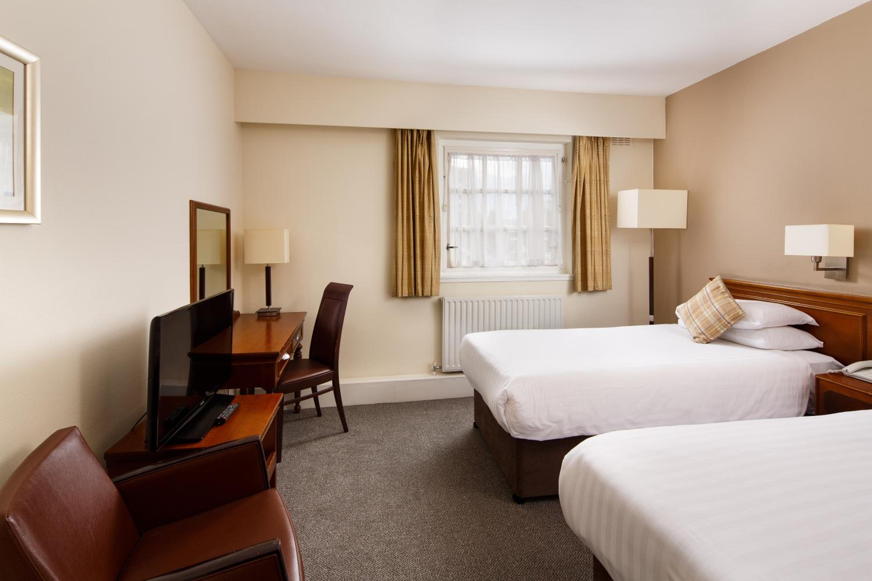 Classic Twin Room - Photo 3