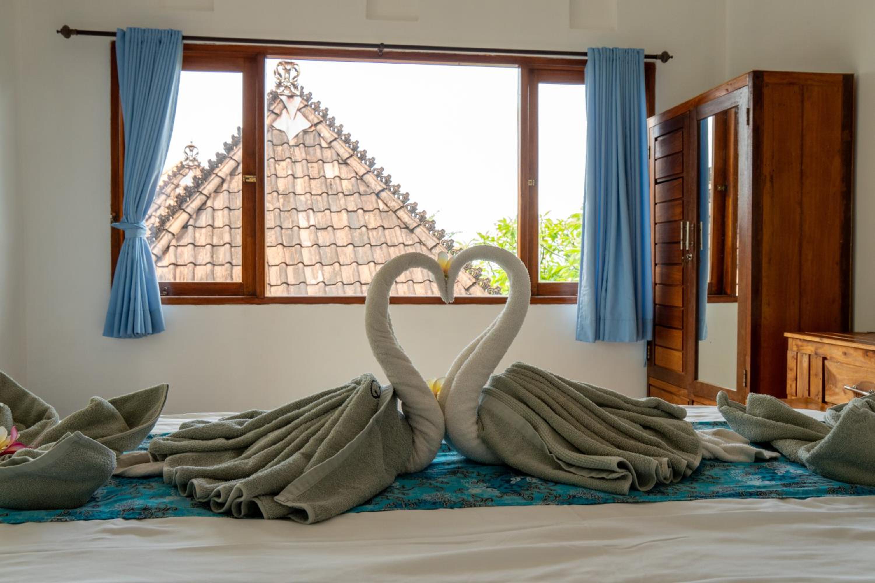 Standard Double Room - Photo 13