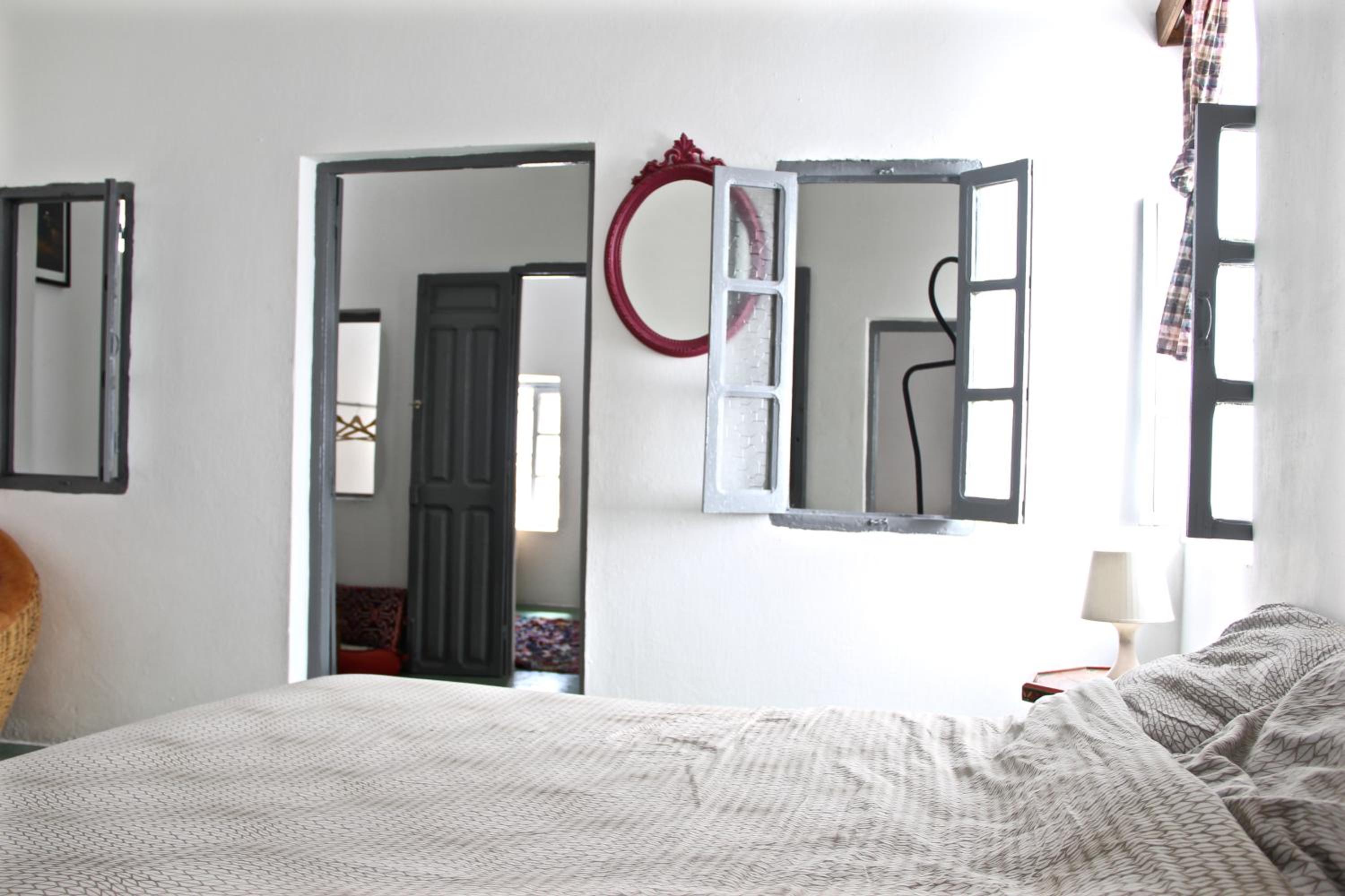 Four-Bedroom House - Photo 3