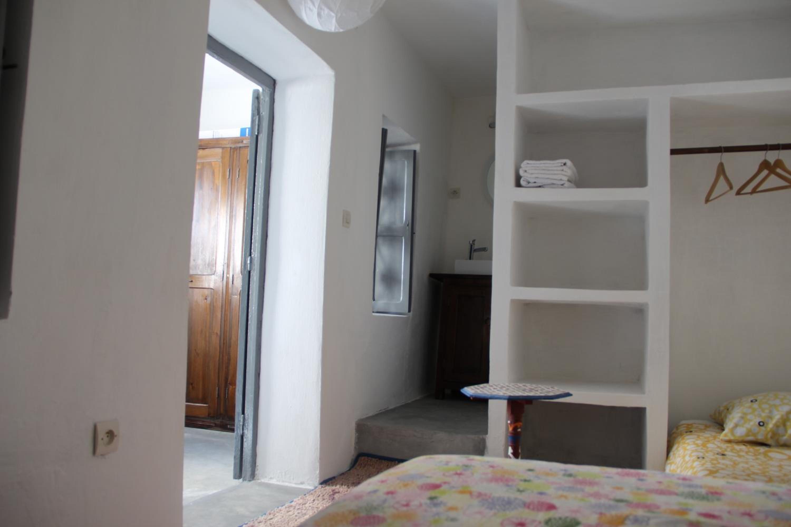 Four-Bedroom House - Photo 10