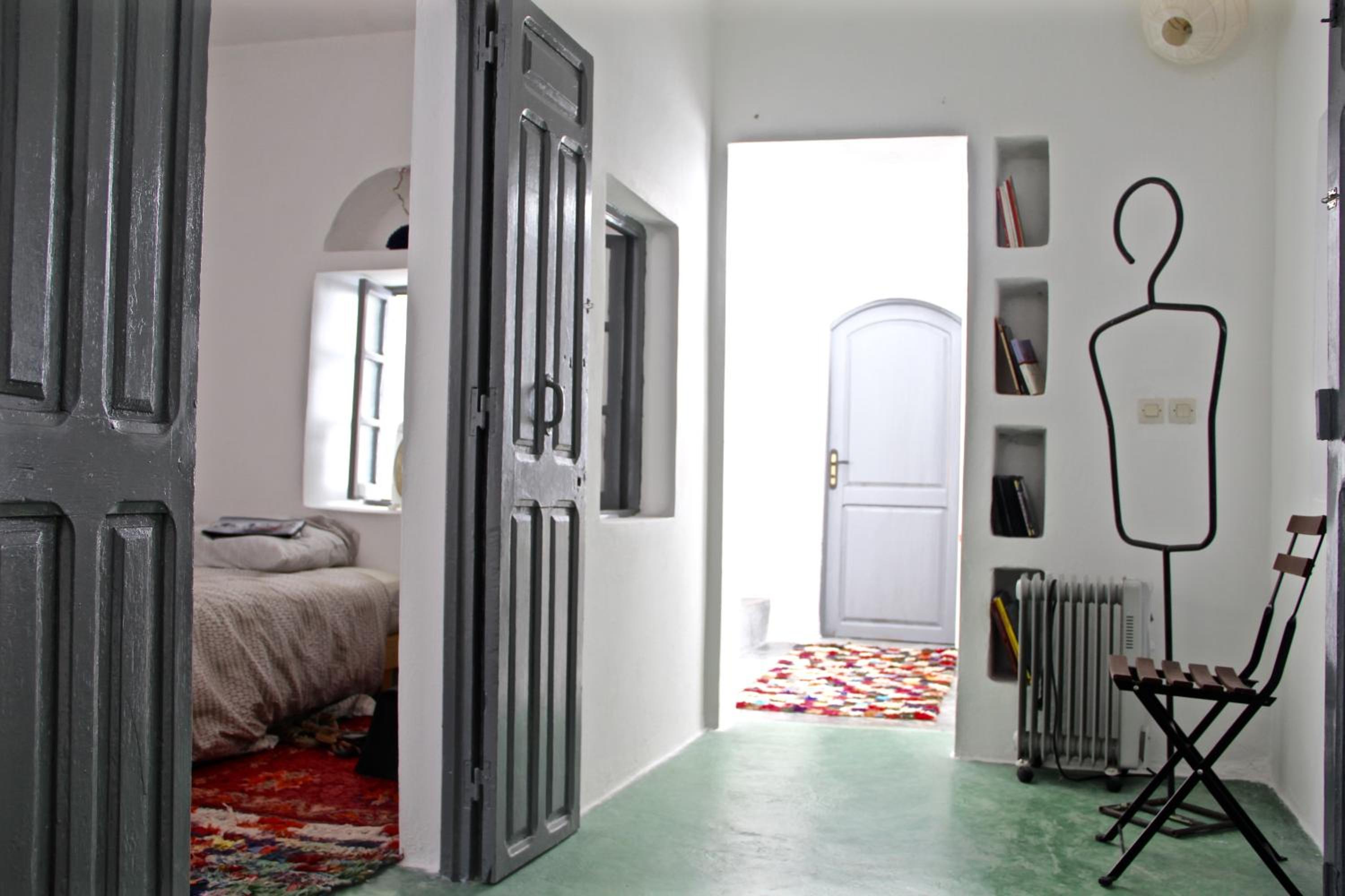 Four-Bedroom House - Photo 15