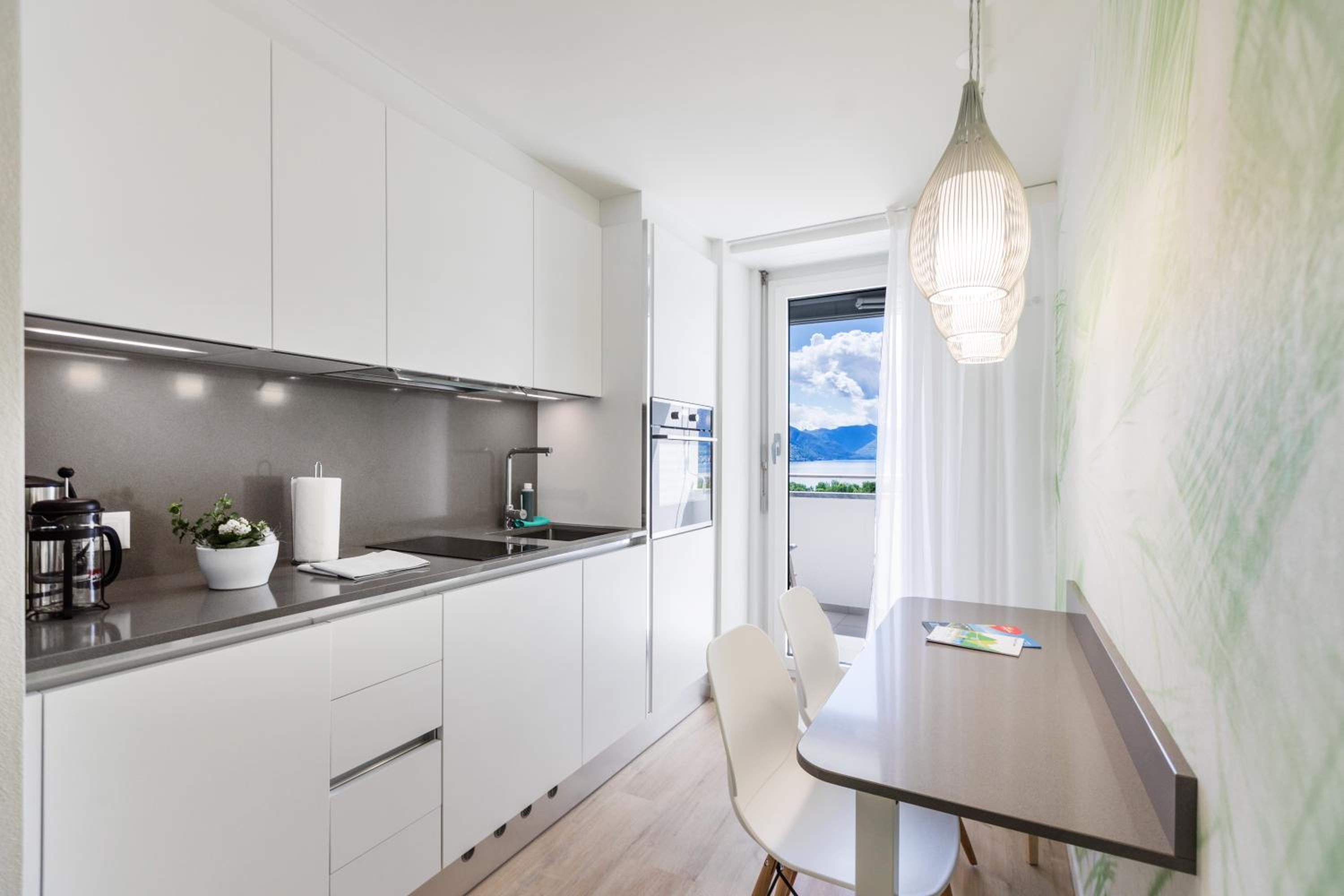 Apartment with Lake View photo 2