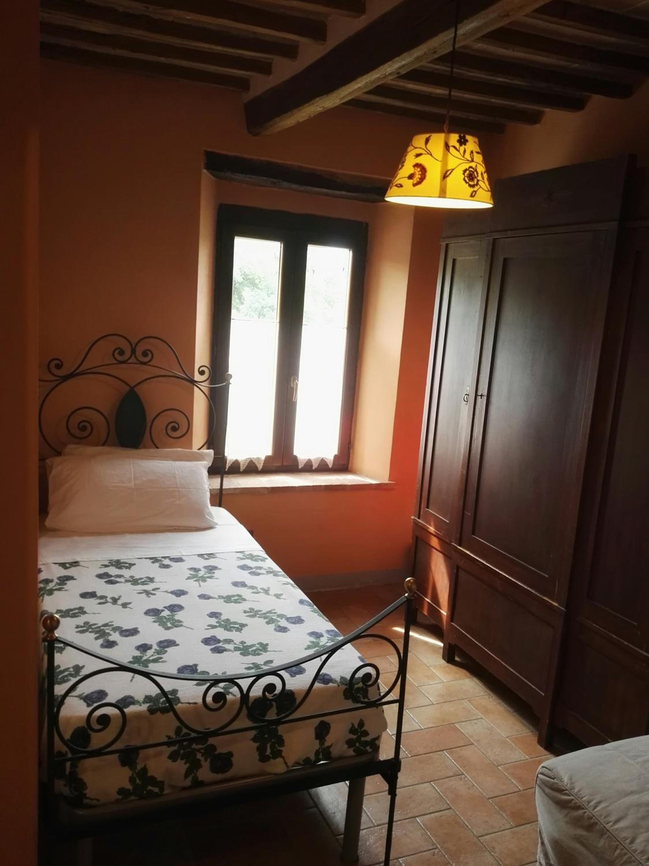 Two Adjacent Rooms - Photo 3