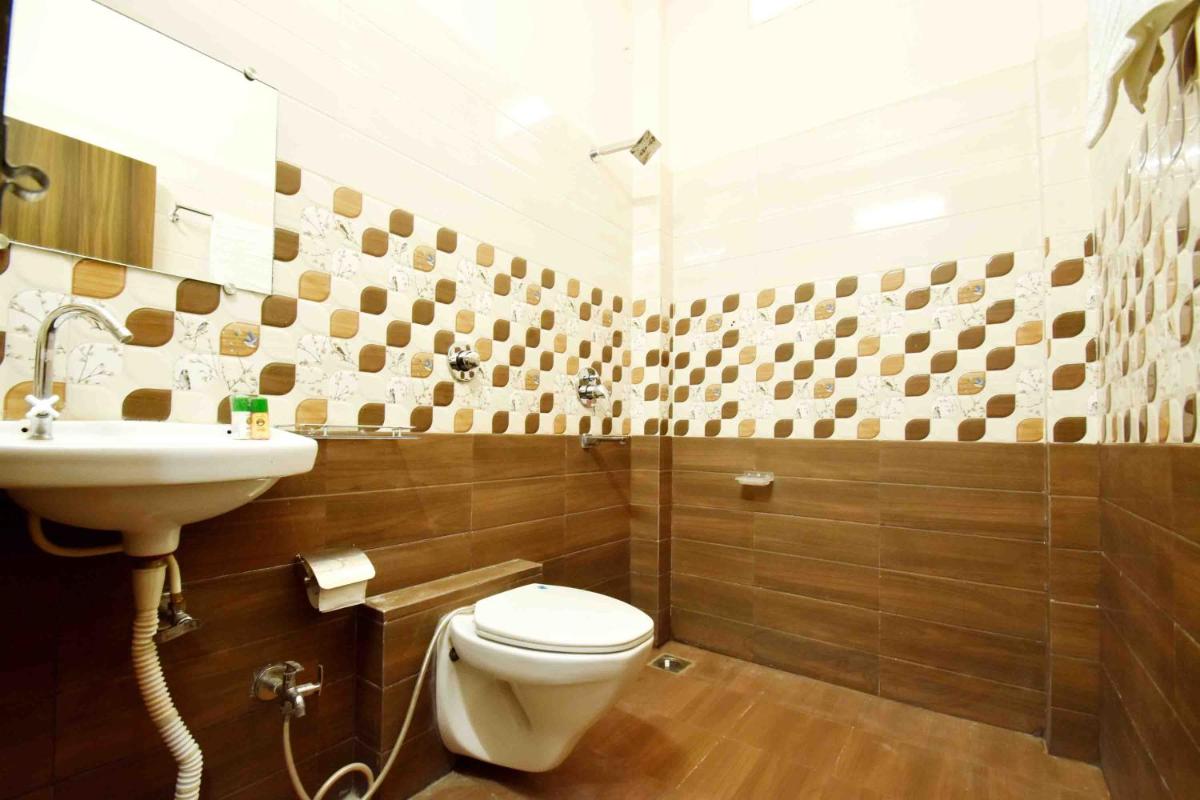 Standard Double Room with Fan photo 3