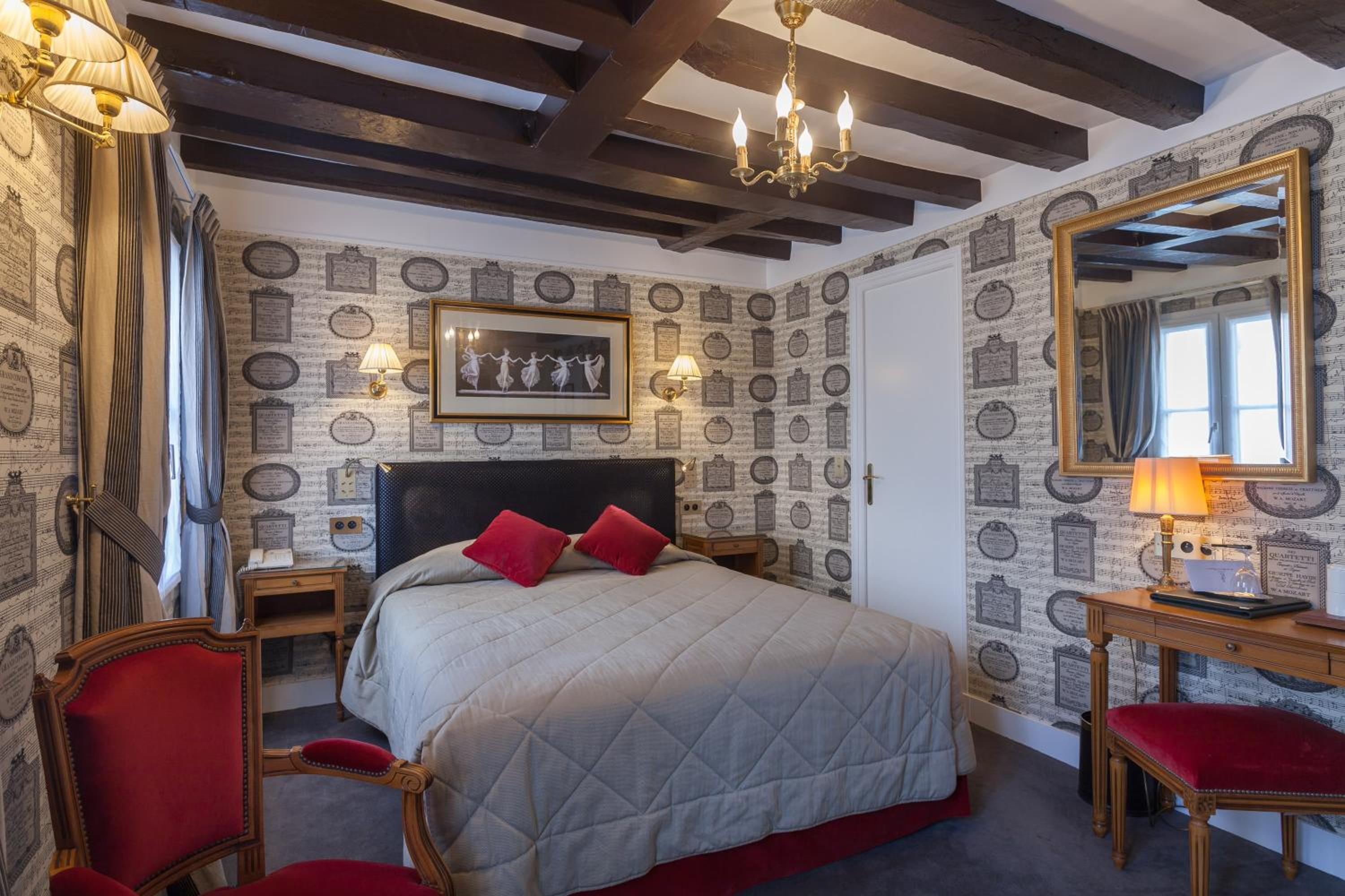 Deluxe Double Room photo 2