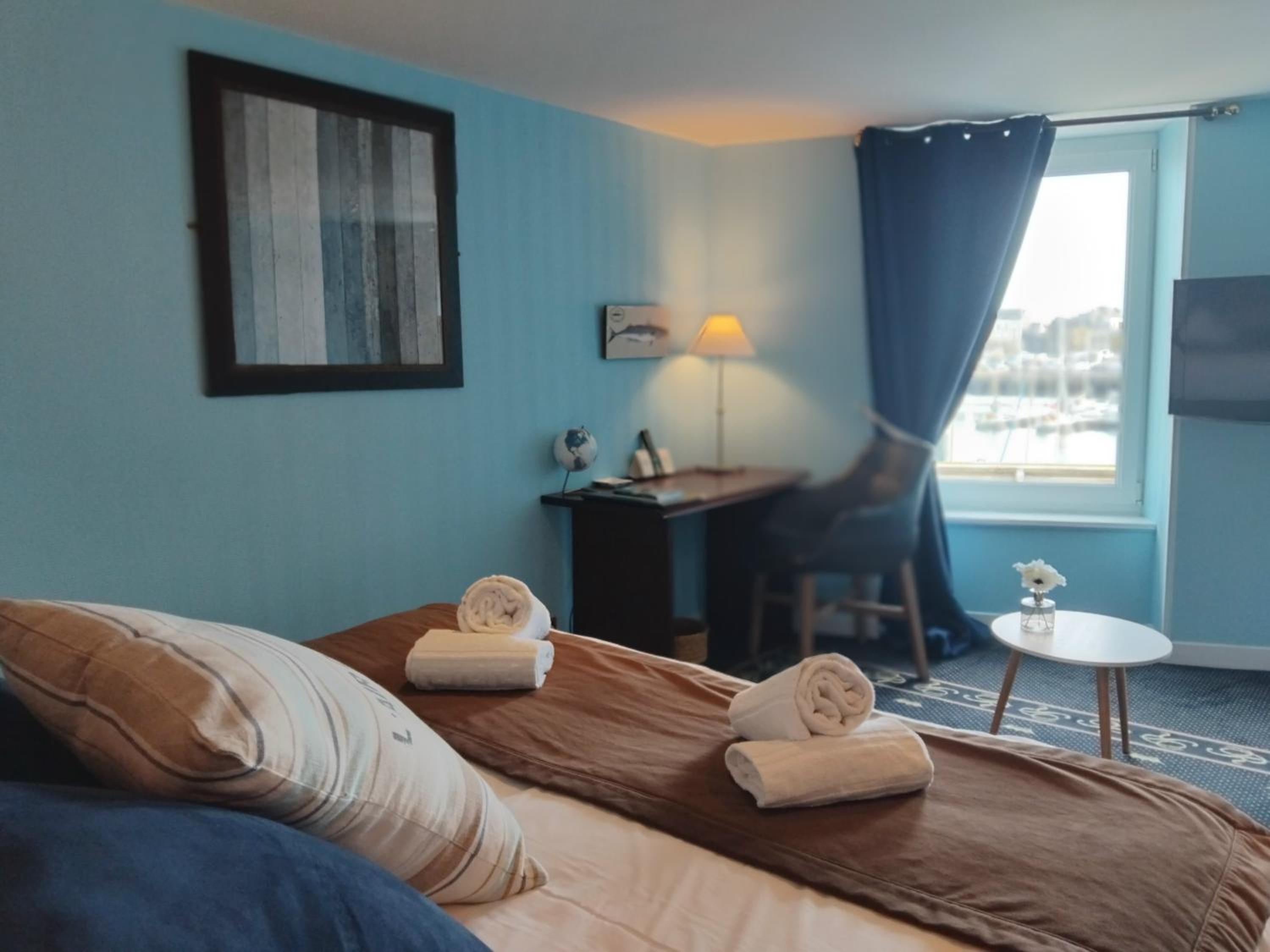 Superior Twin Room with Harbor View - Photo 1