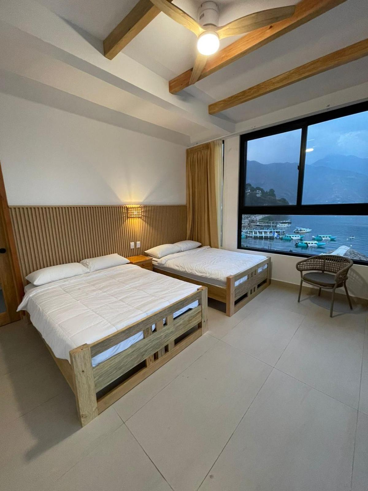 Twin Room with Pool View photo 2