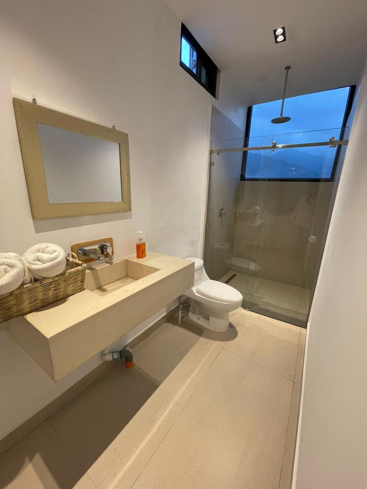 Twin Room with Pool View photo 3
