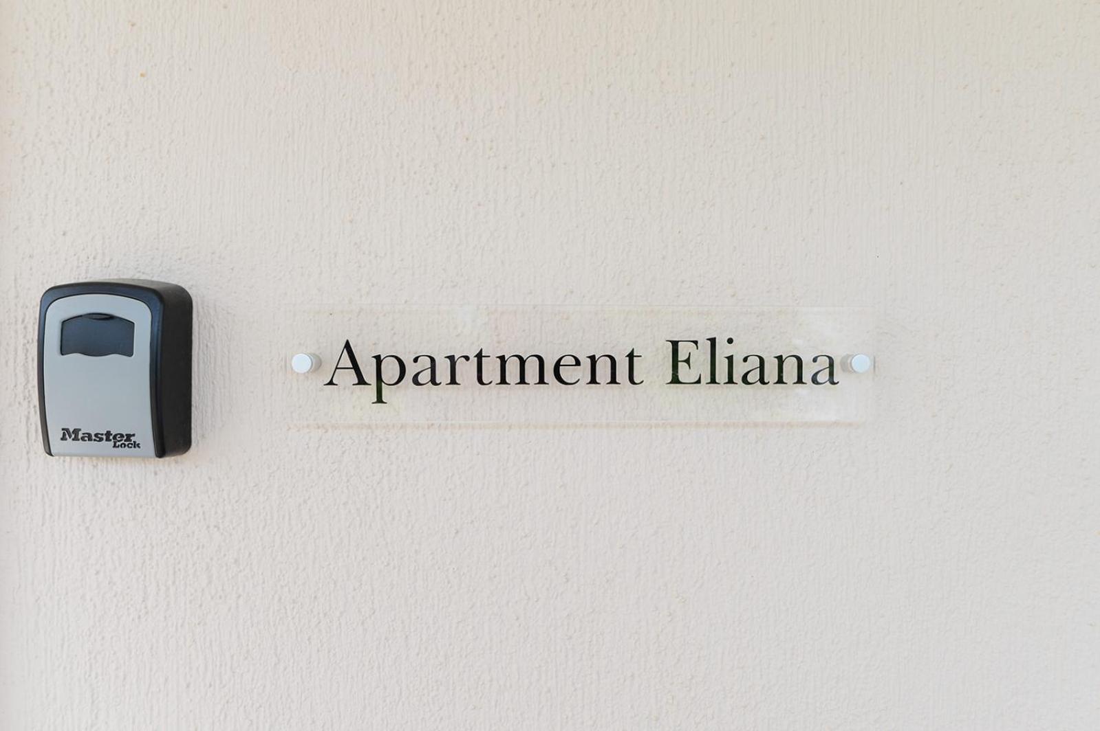 Three-Bedroom Apartment with Balcony photo 1