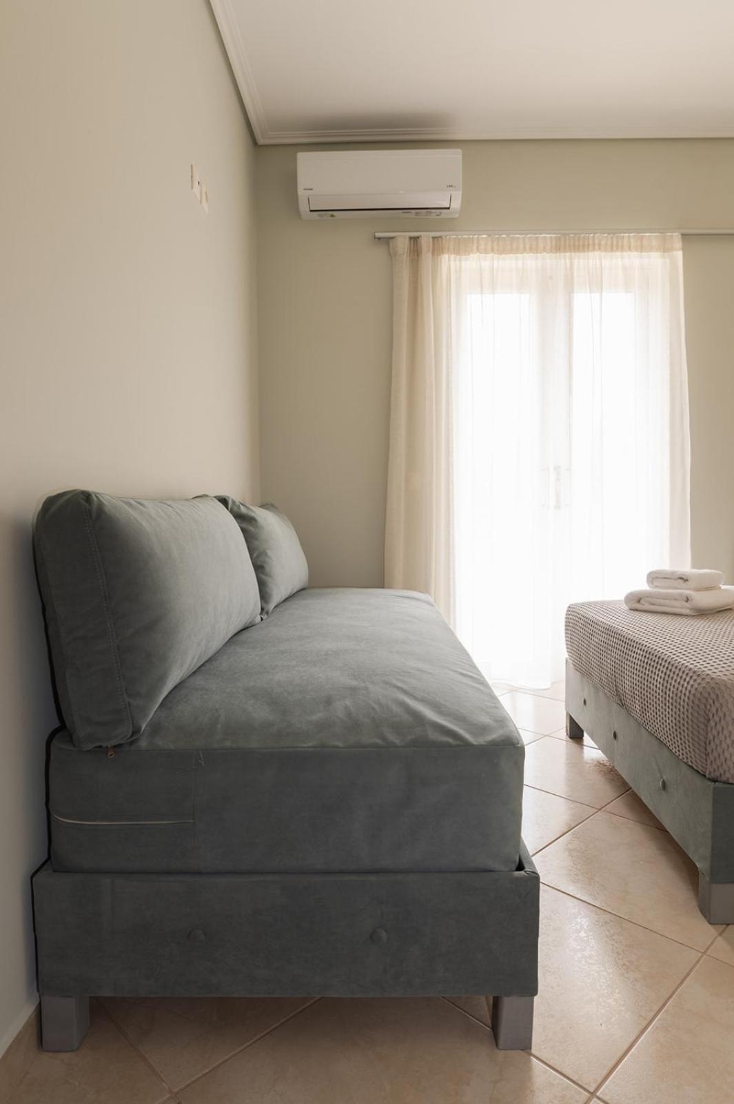 Three-Bedroom Apartment - High Floor photo 1