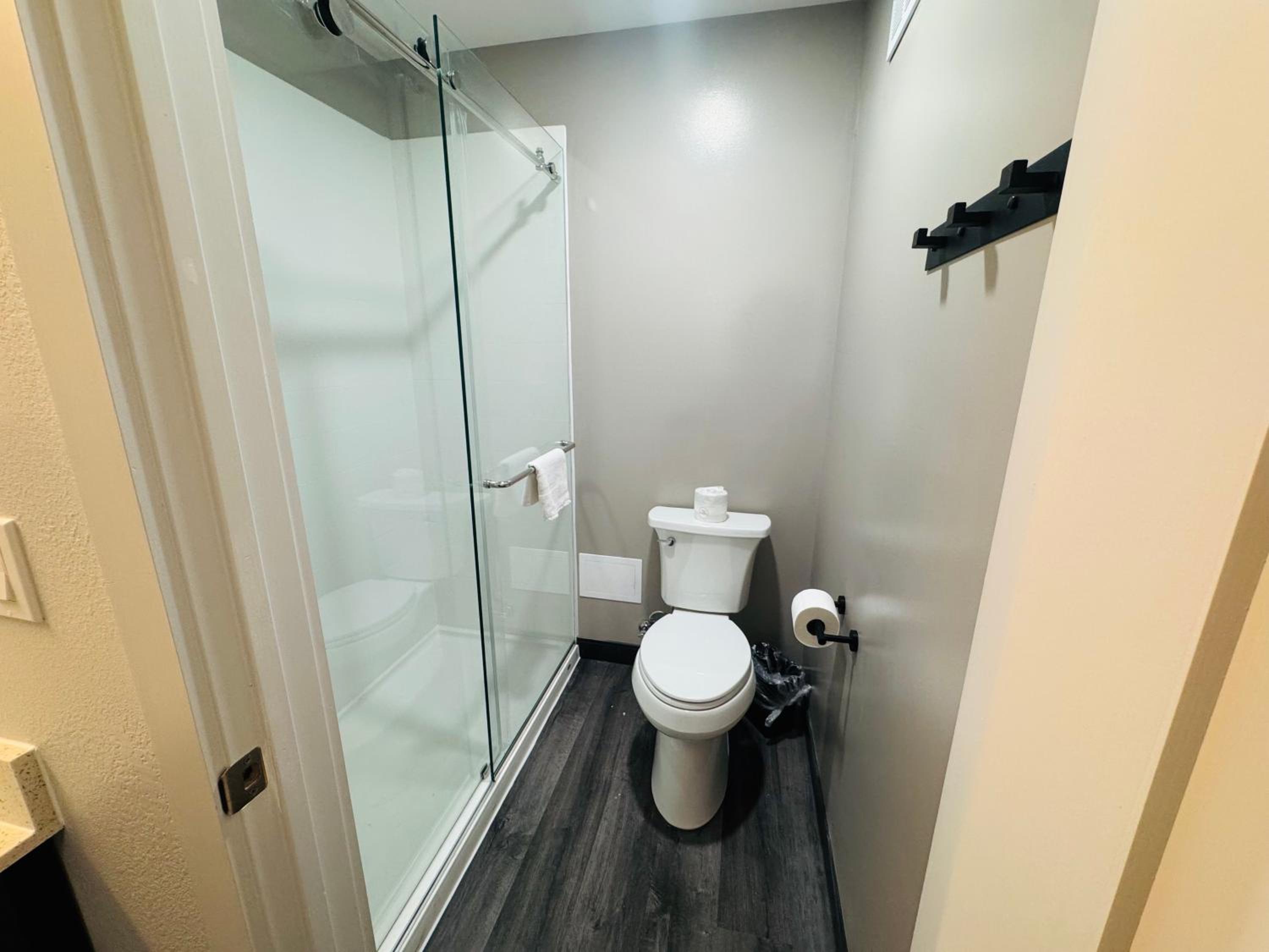 Queen Room - Disability Access