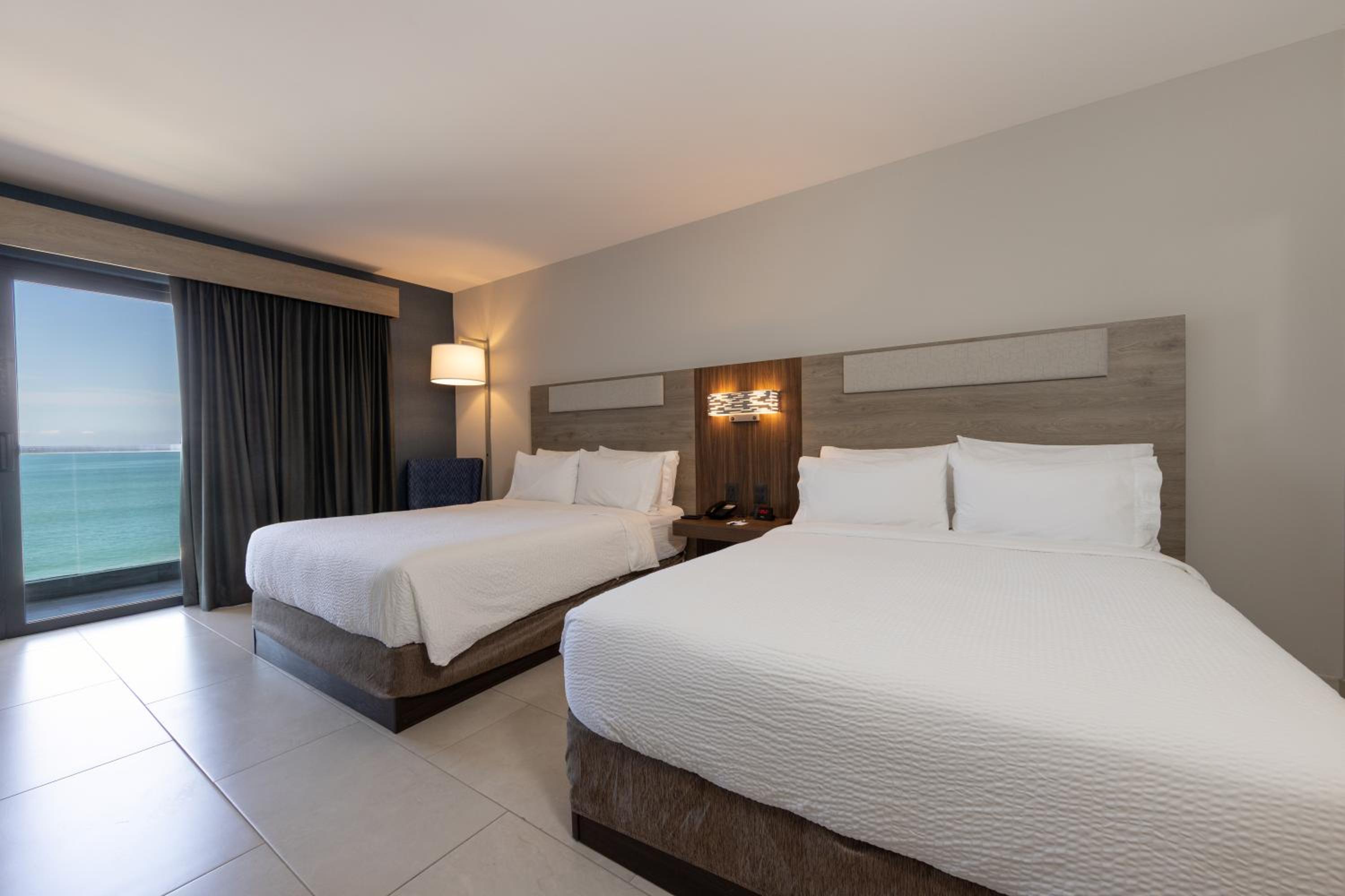 Queen Suite with Two Queen Beds and Balcony - Ocean View - Photo 1