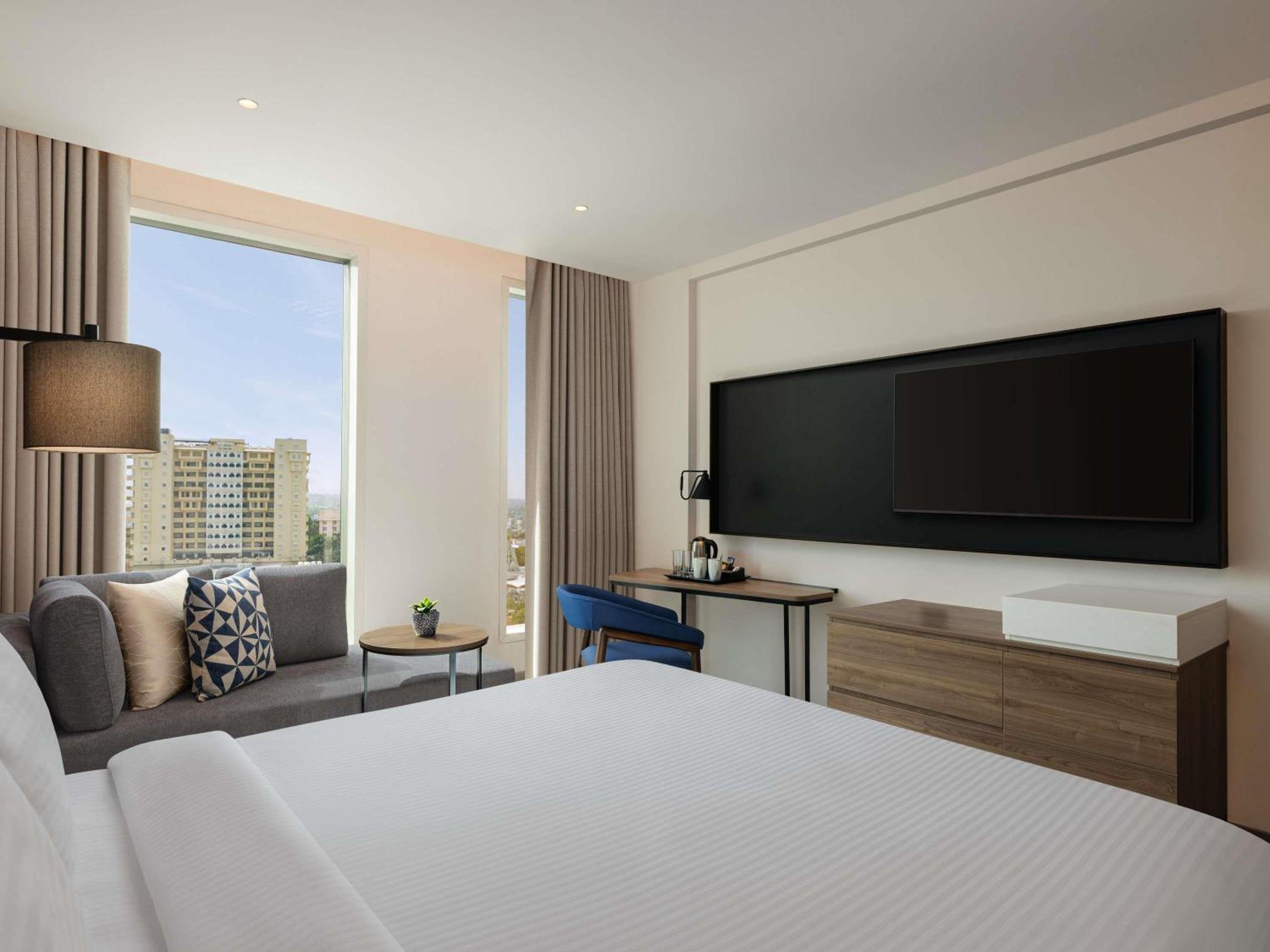 Superior King Room - Photo 6