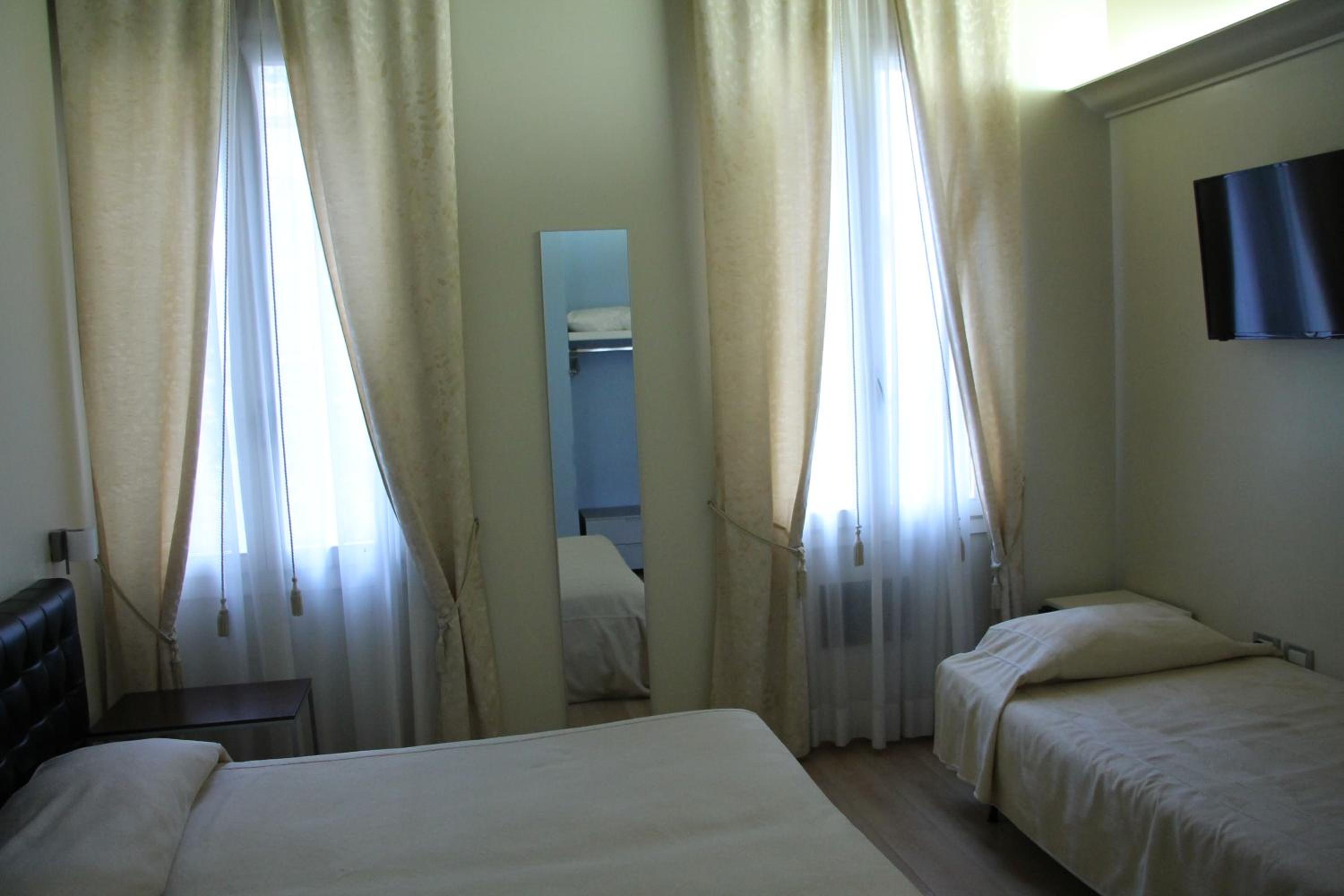 Triple Room photo 2