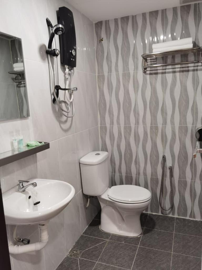 Standard Double Room - Photo 3