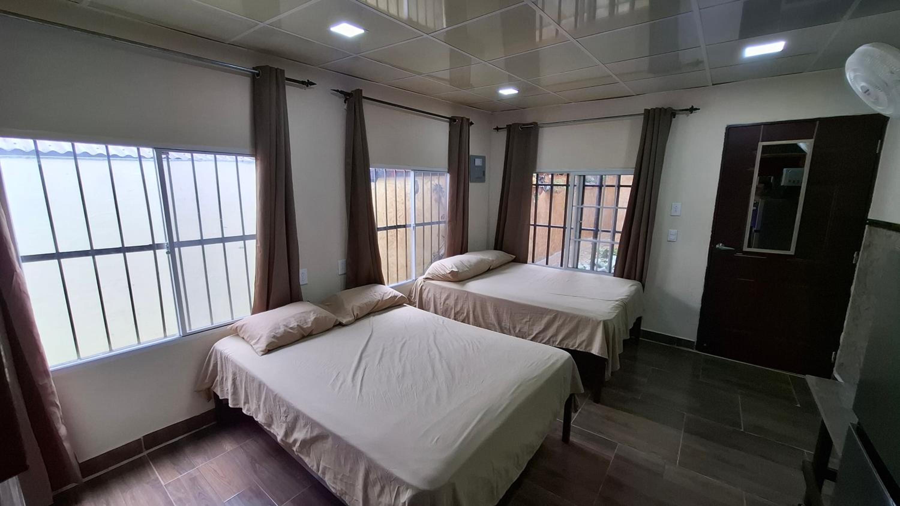Deluxe Queen Room with Two Queen Beds photo 3