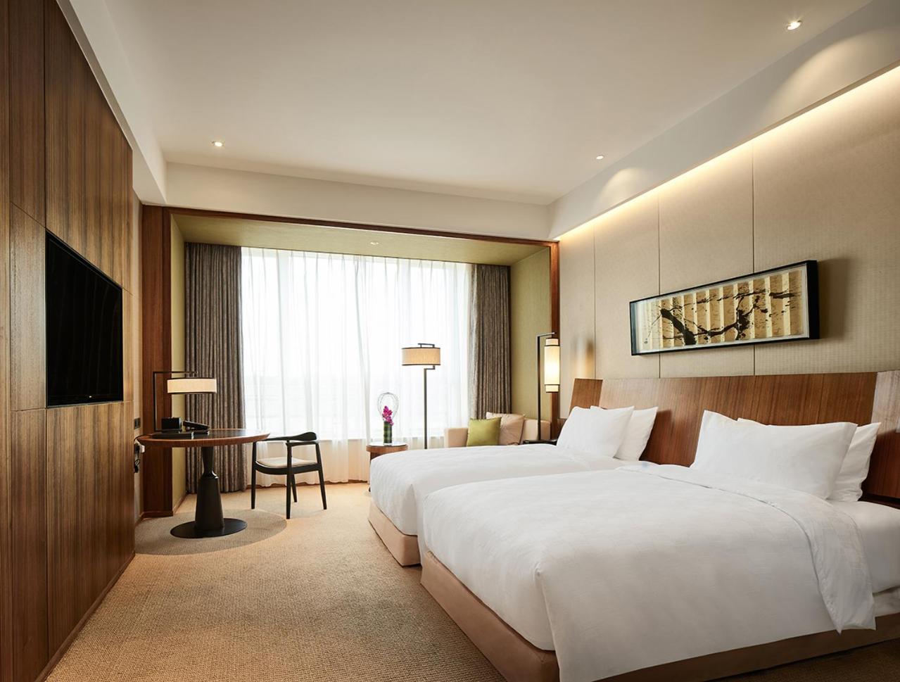 Premium Twin Room with Lounge Access - Photo 3