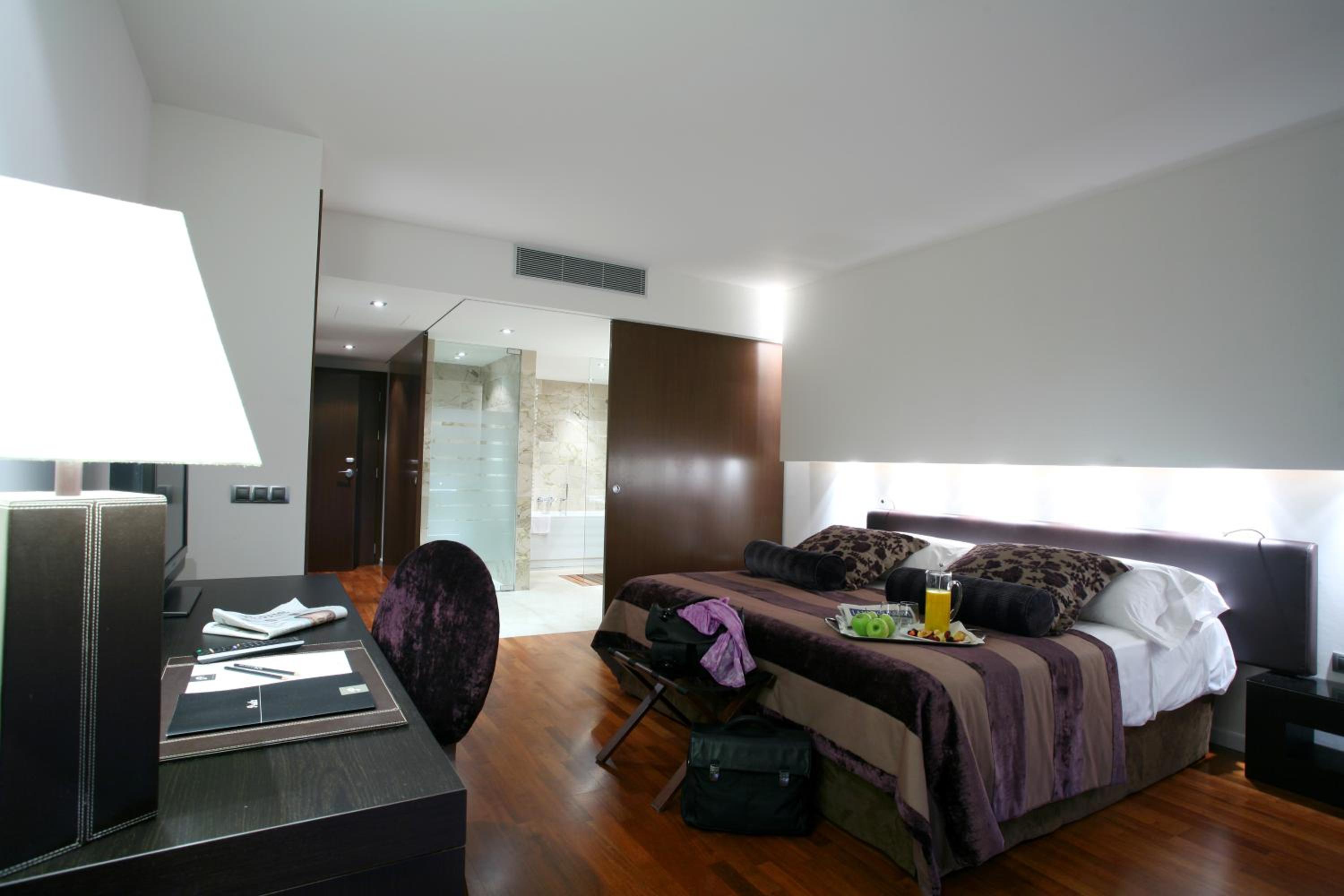 Deluxe Room and Spa access - Photo 1