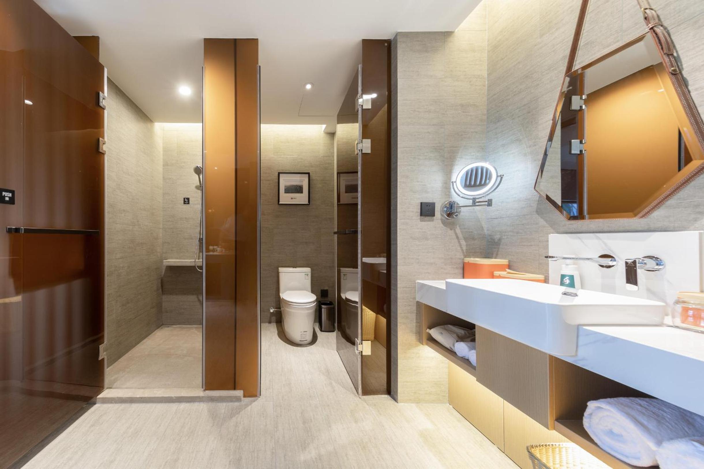 Elegant Twin Room