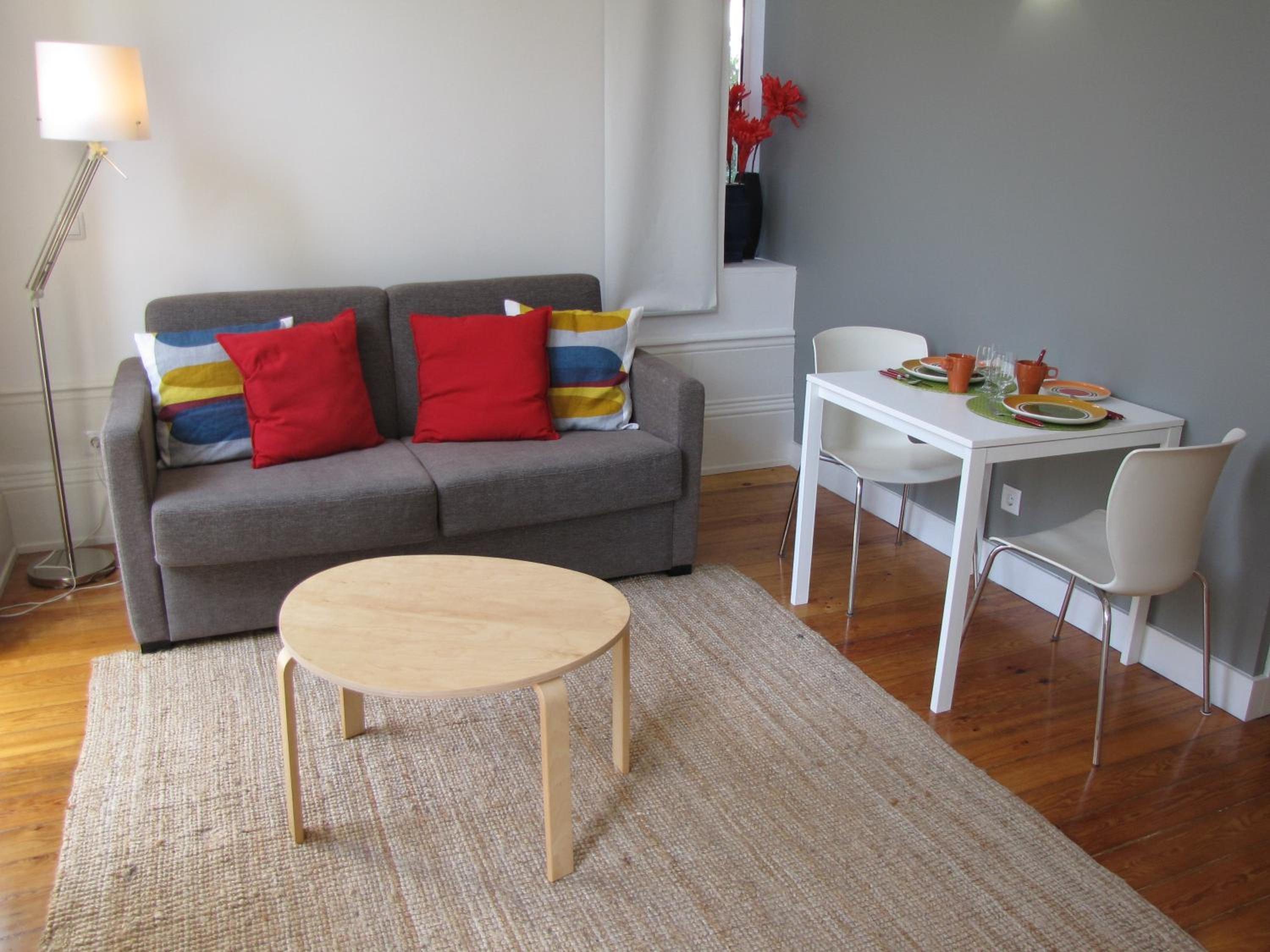 One-Bedroom Apartment - First Floor - Garden View photo 3
