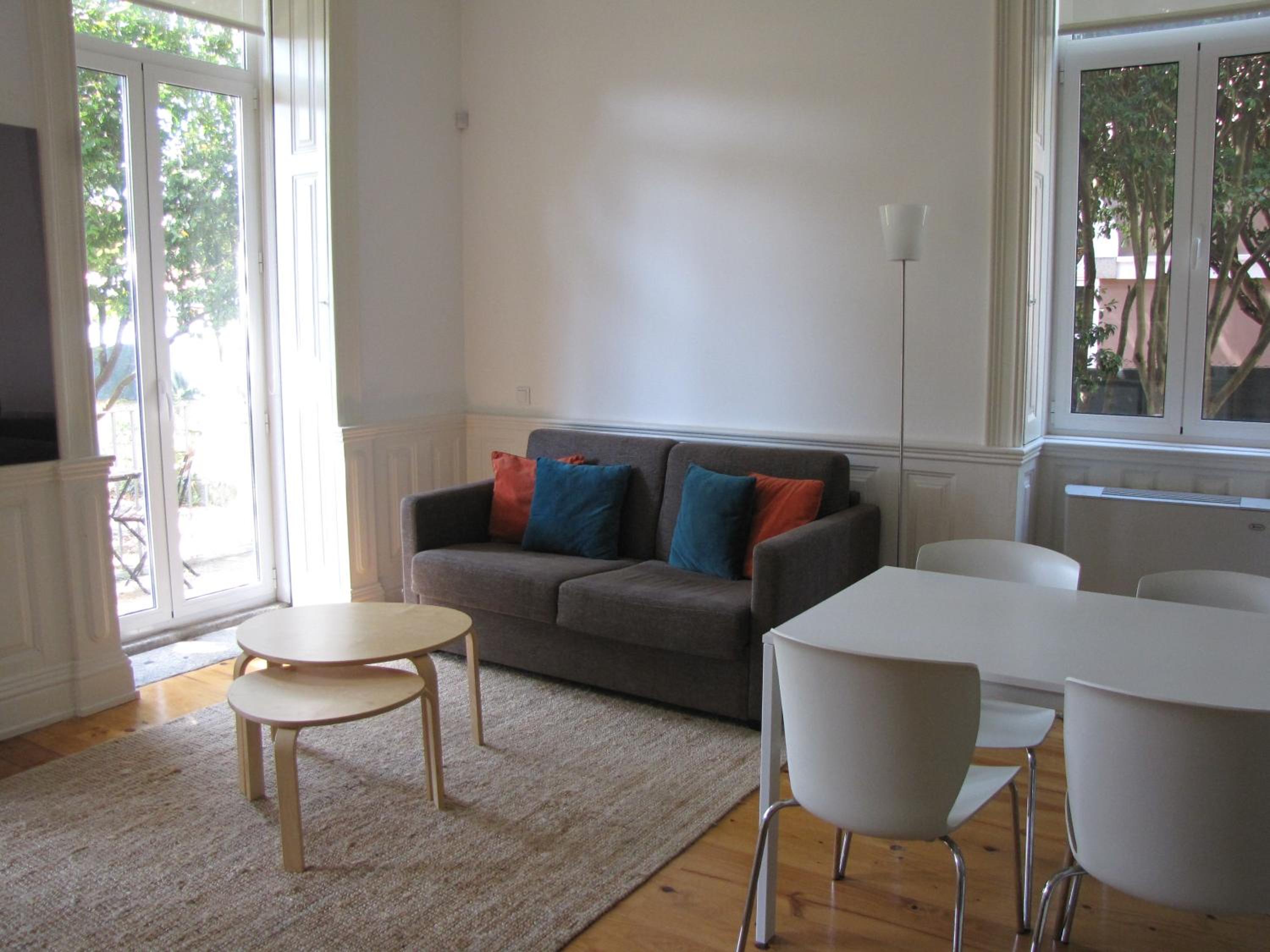 One-Bedroom Apartment - Ground Floor - Garden View photo 3