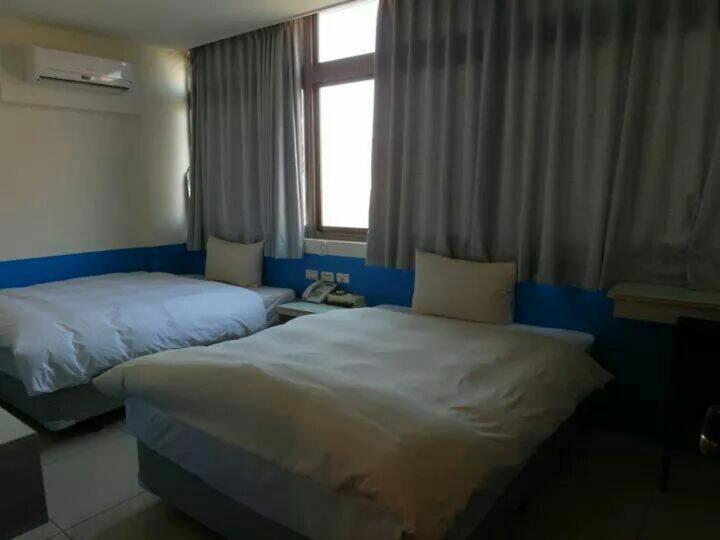 Mini Twin Room