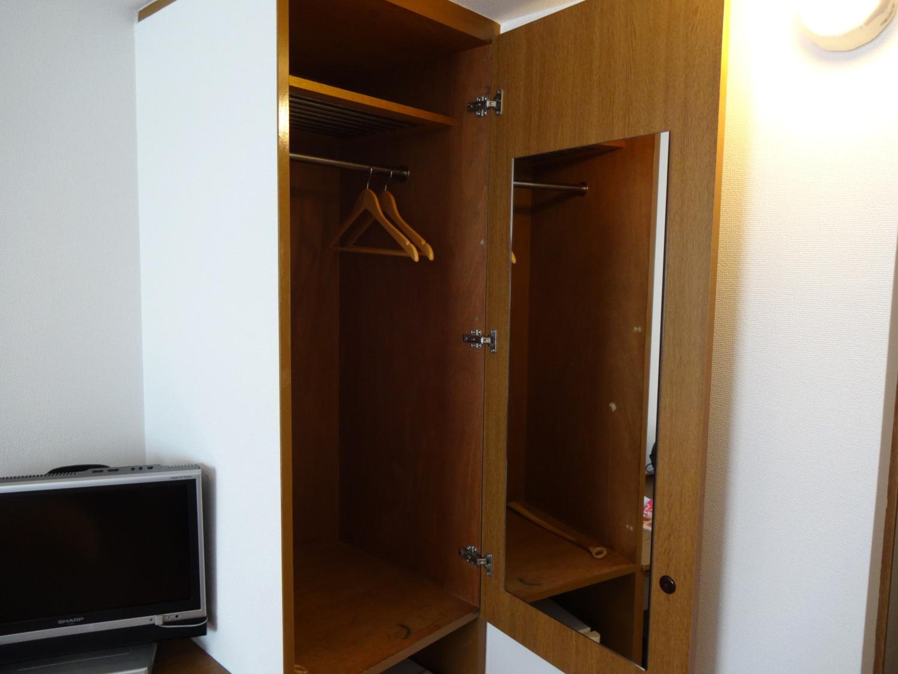 Twin Room - Smoking - Photo 1