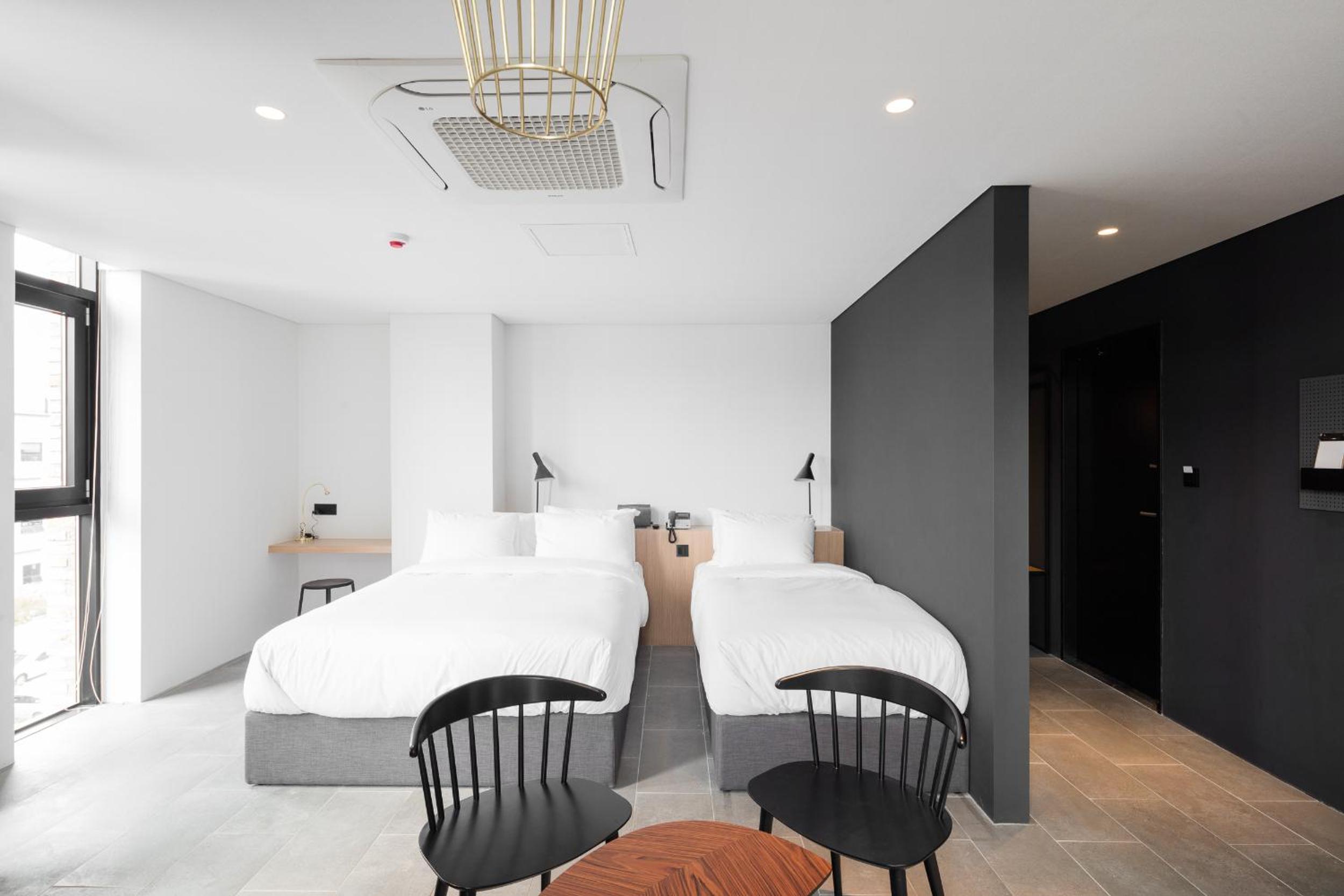 Deluxe Twin Room photo 3