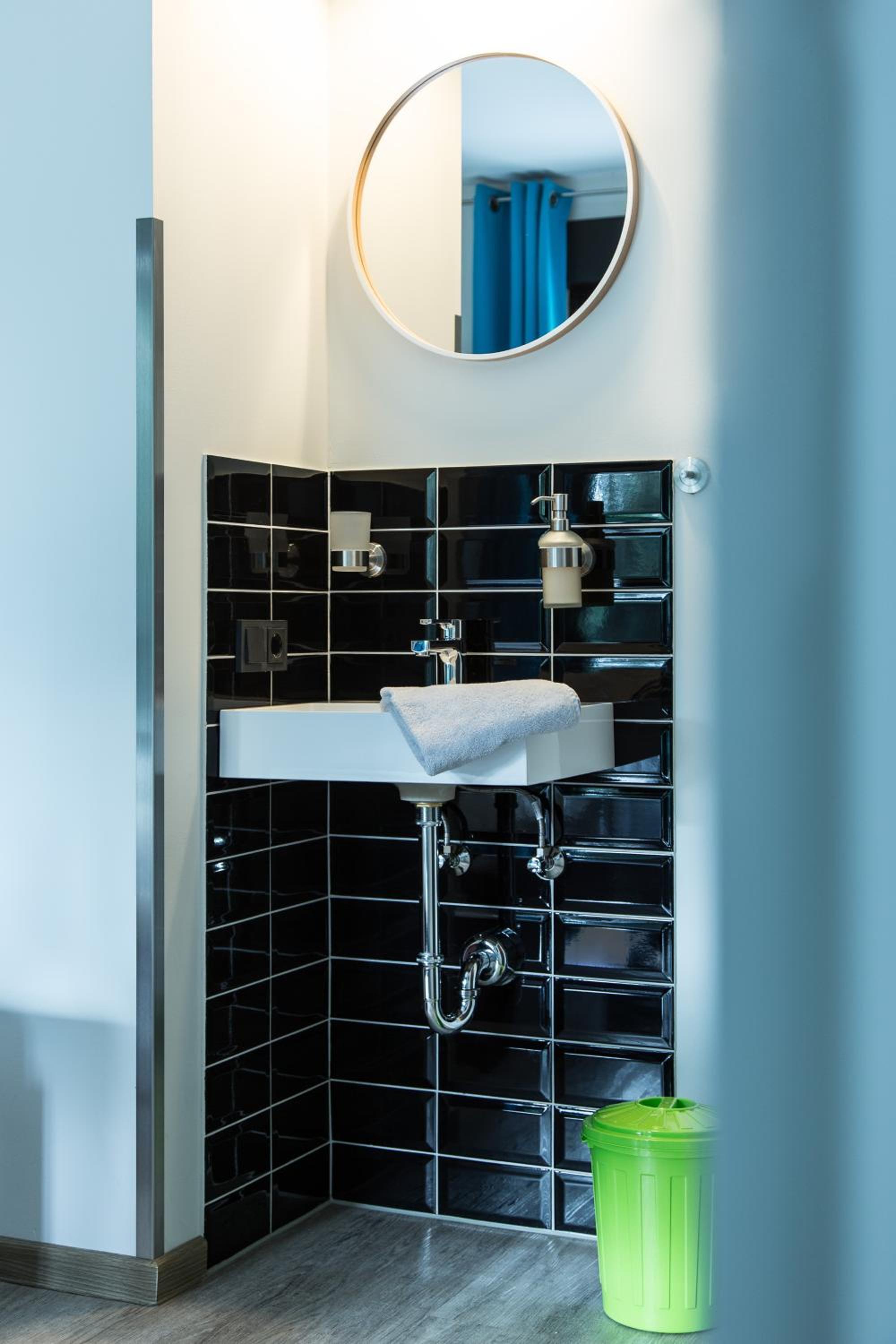 Standard Single Room with Shower photo 2
