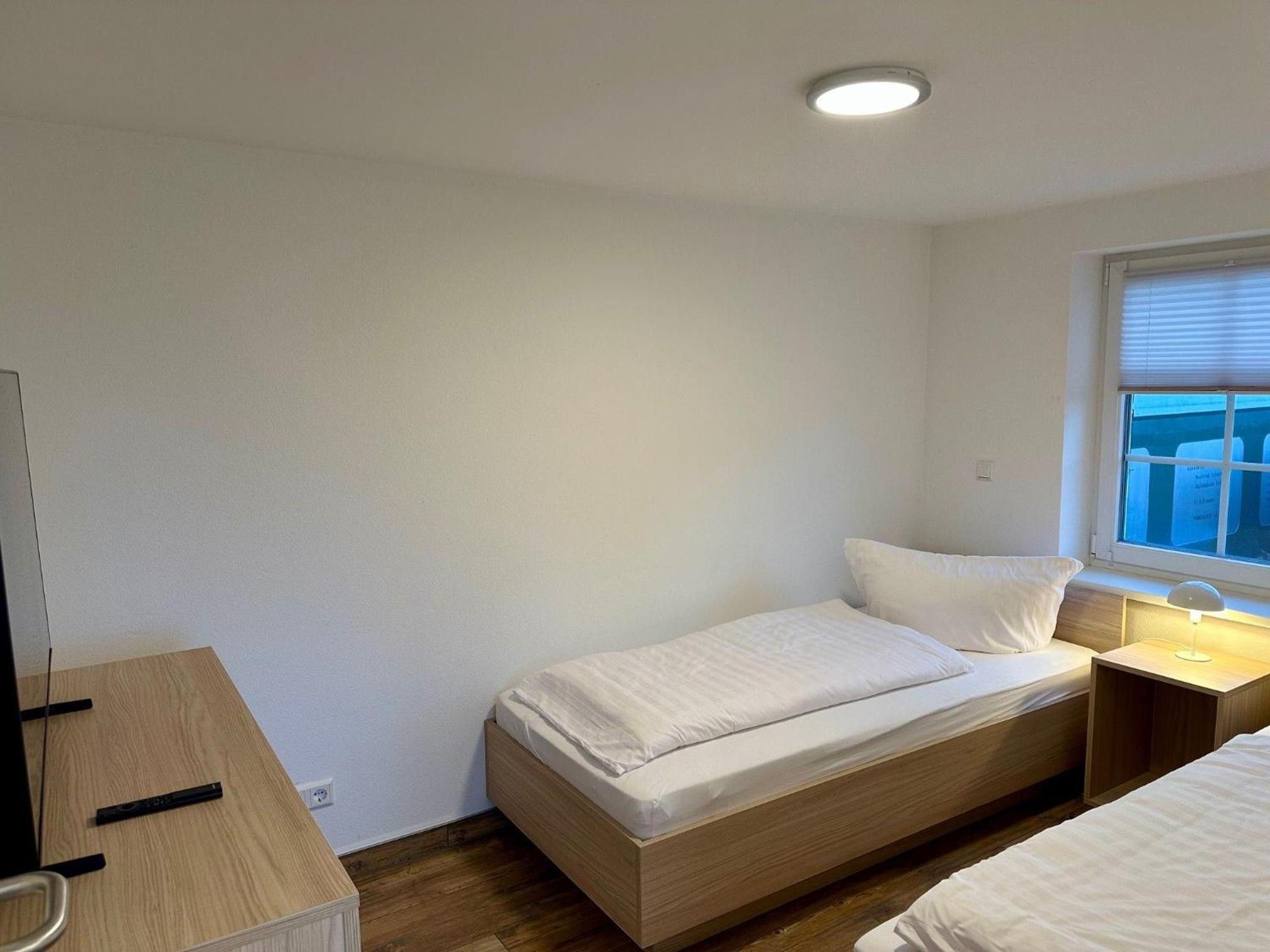 One-Bedroom Apartment with Shower photo 3