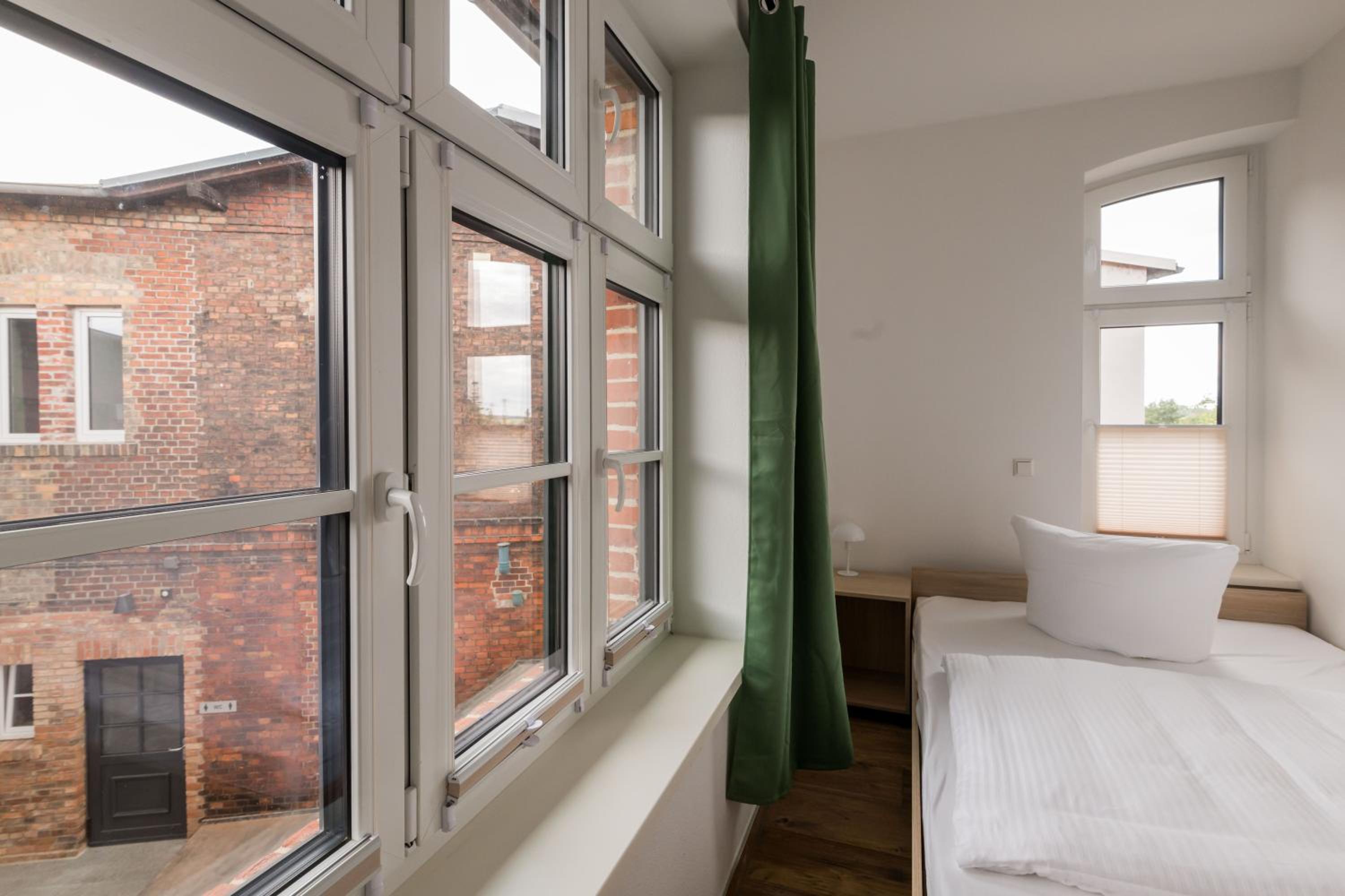 Single Room with Private Bathroom photo 2