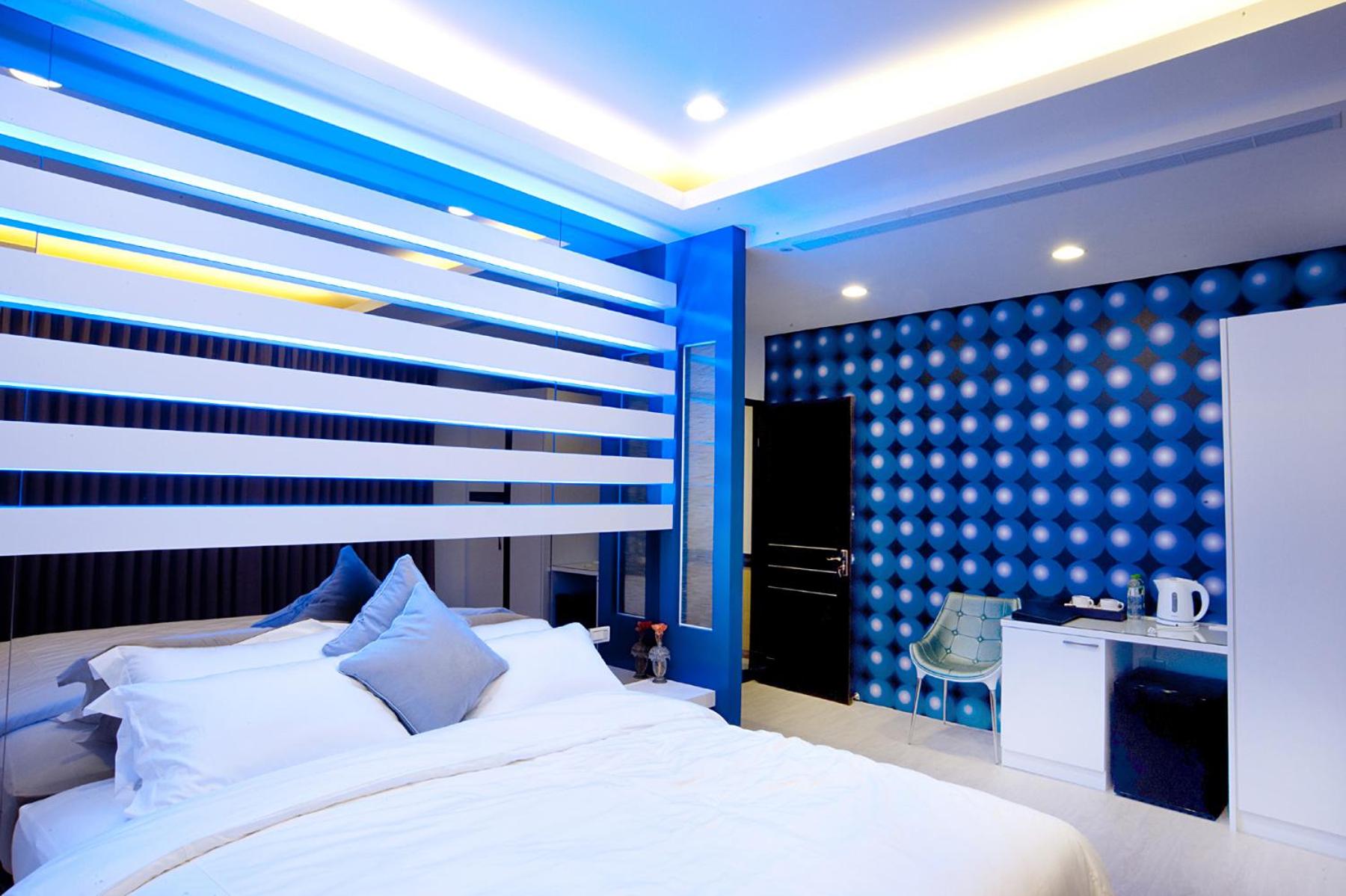 Large Double Room photo 1