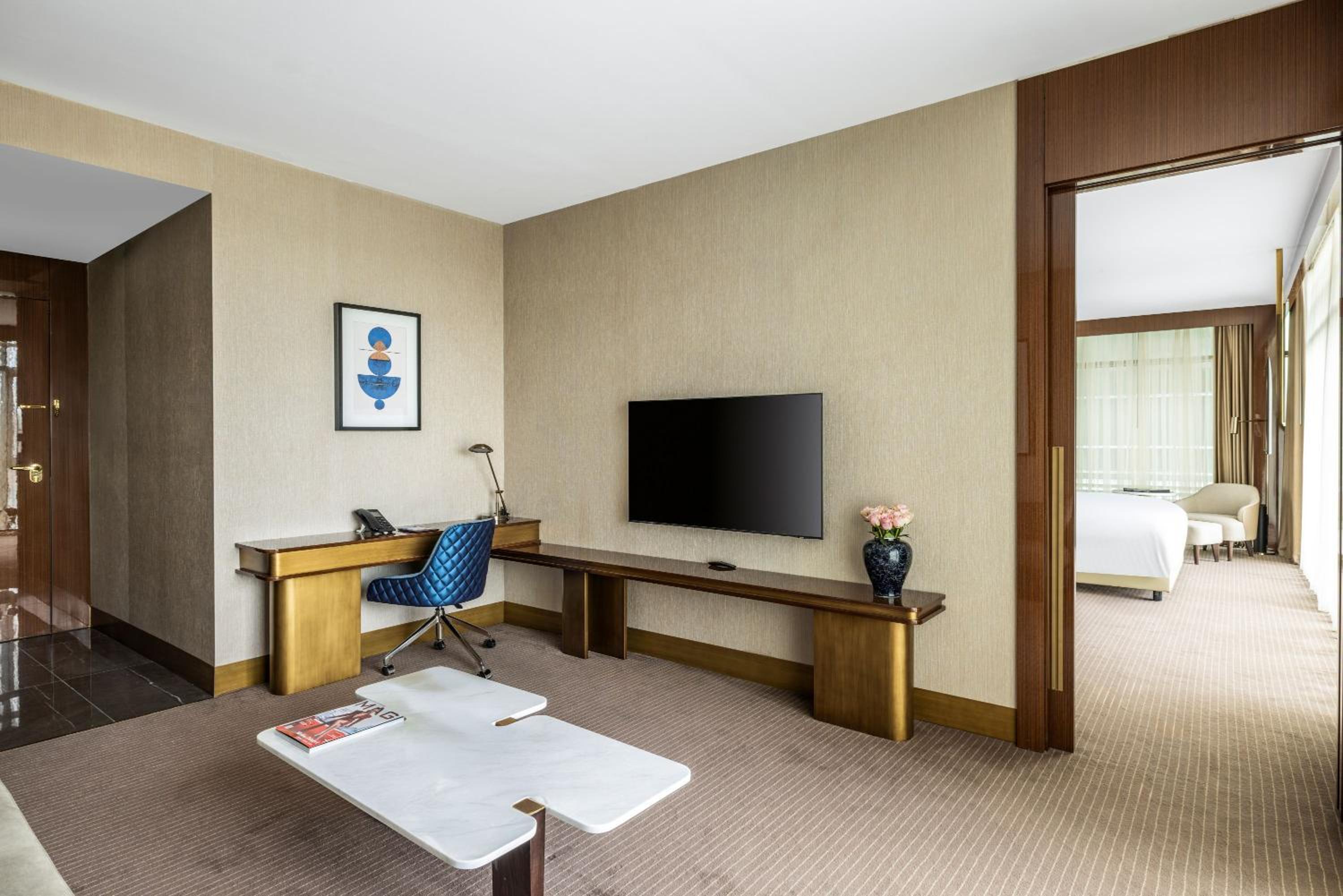 One-Bedroom Apartment - Photo 11