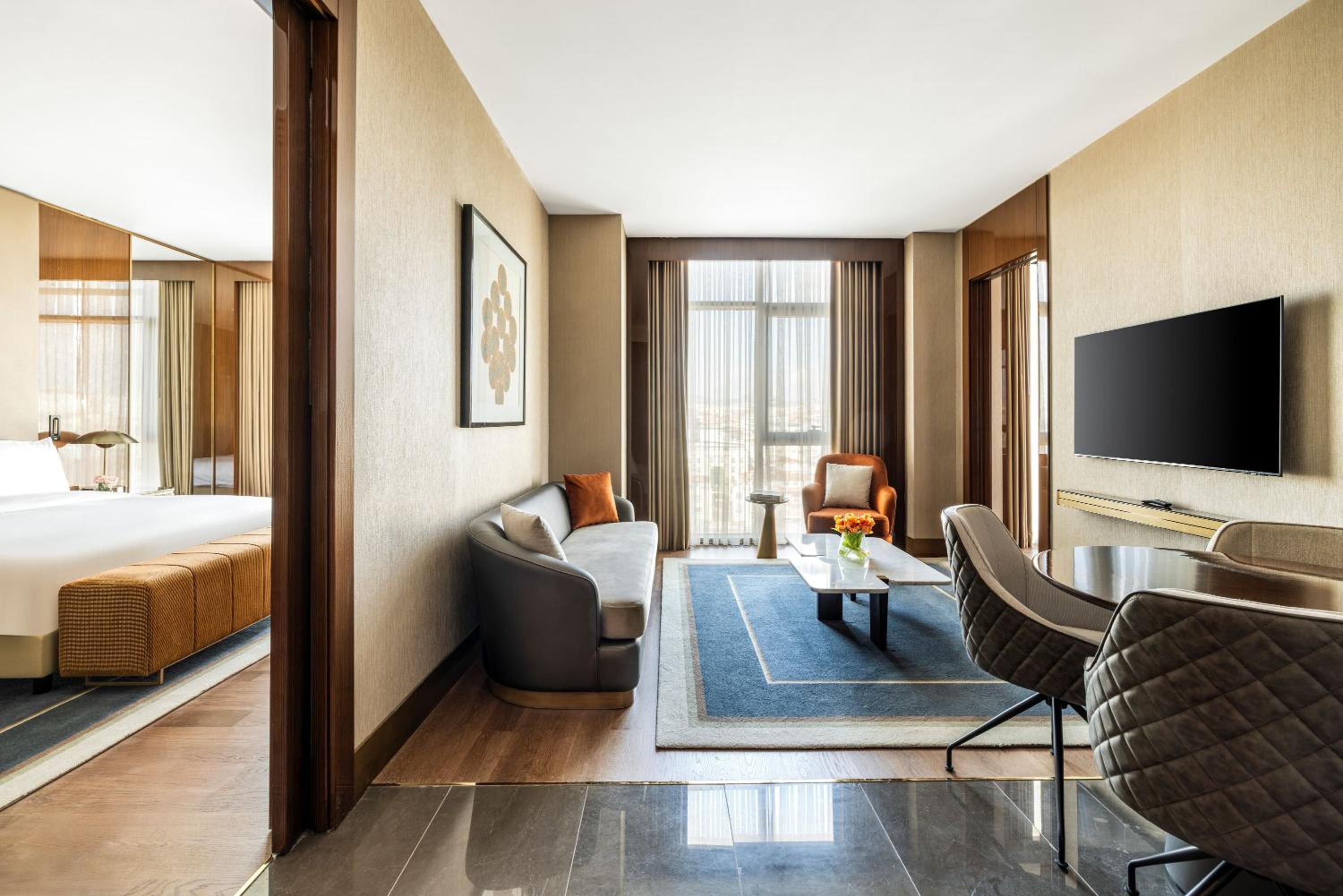 One-Bedroom Apartment - Photo 4