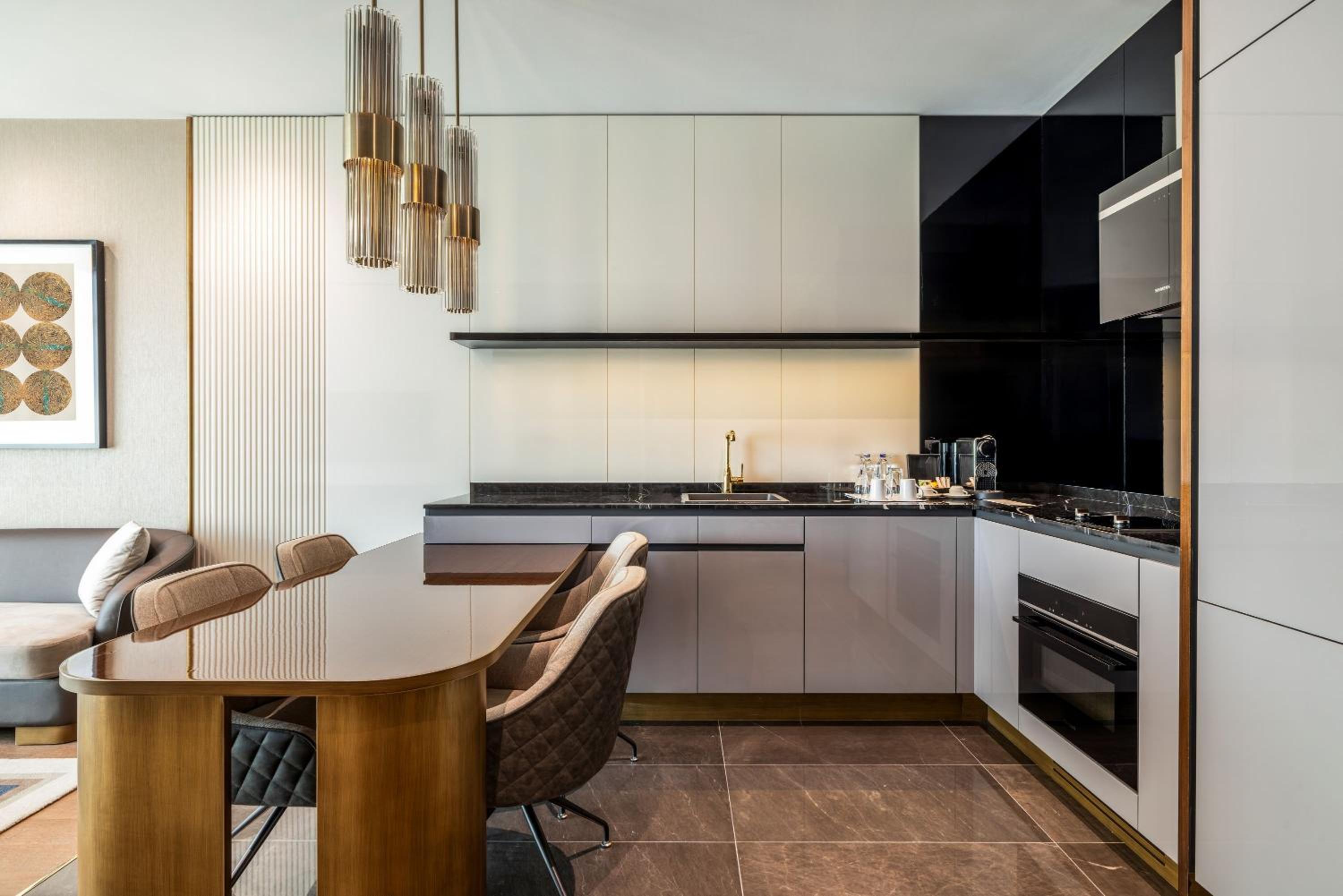 One-Bedroom Apartment - Photo 12