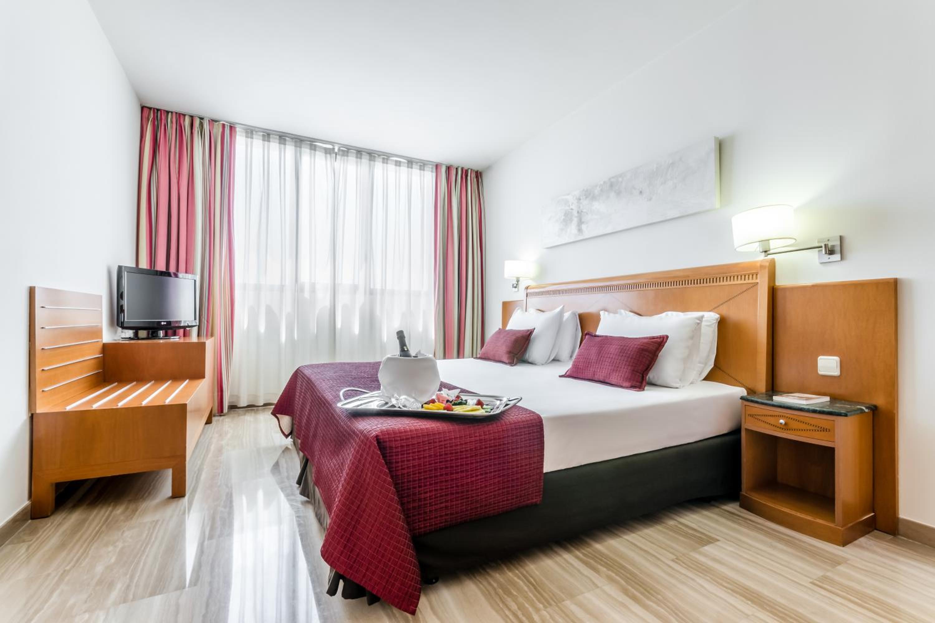 Double Room - Photo 6
