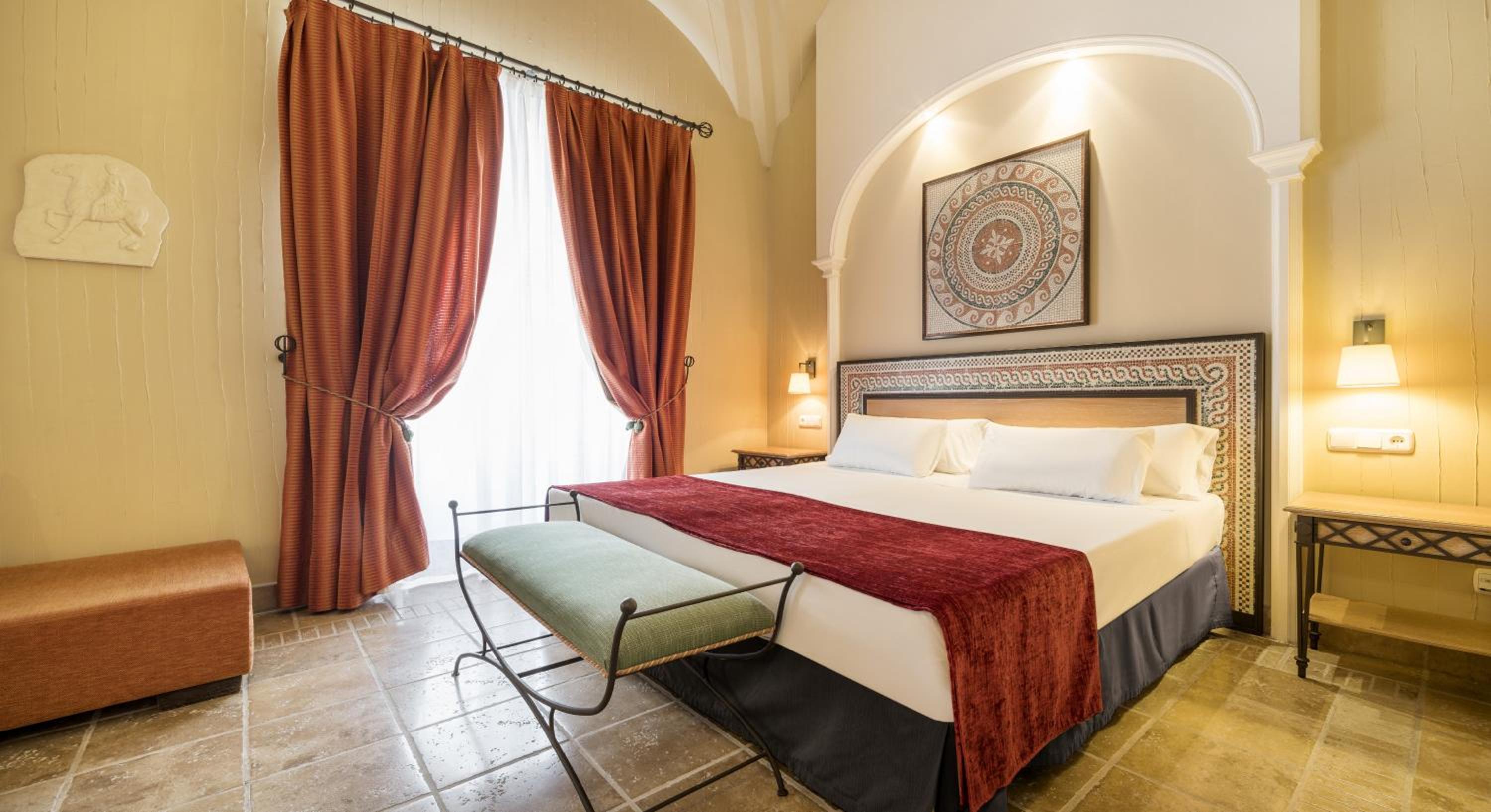 Junior Suite (2 Adults) - Photo 1