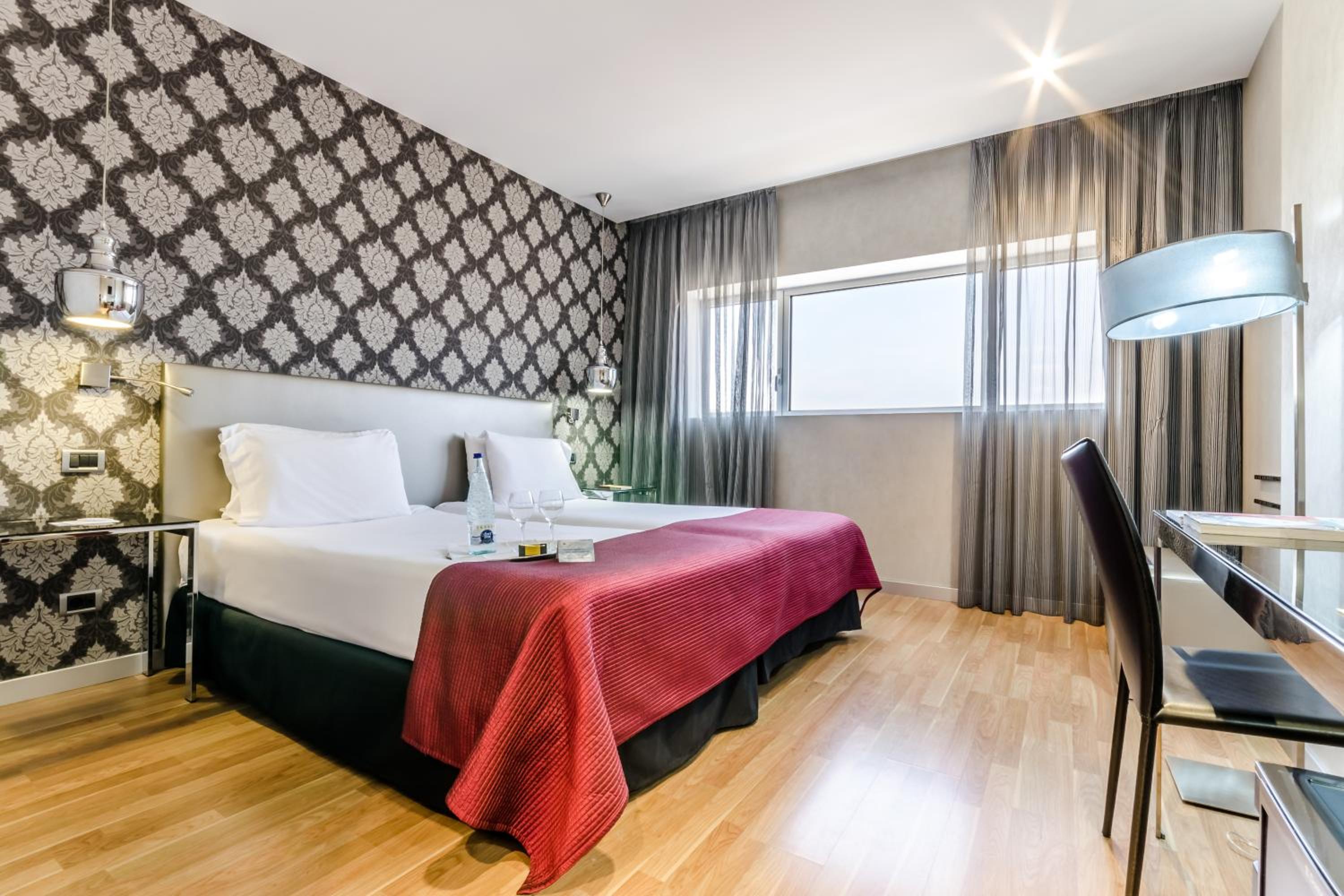 Twin Room - Photo 1