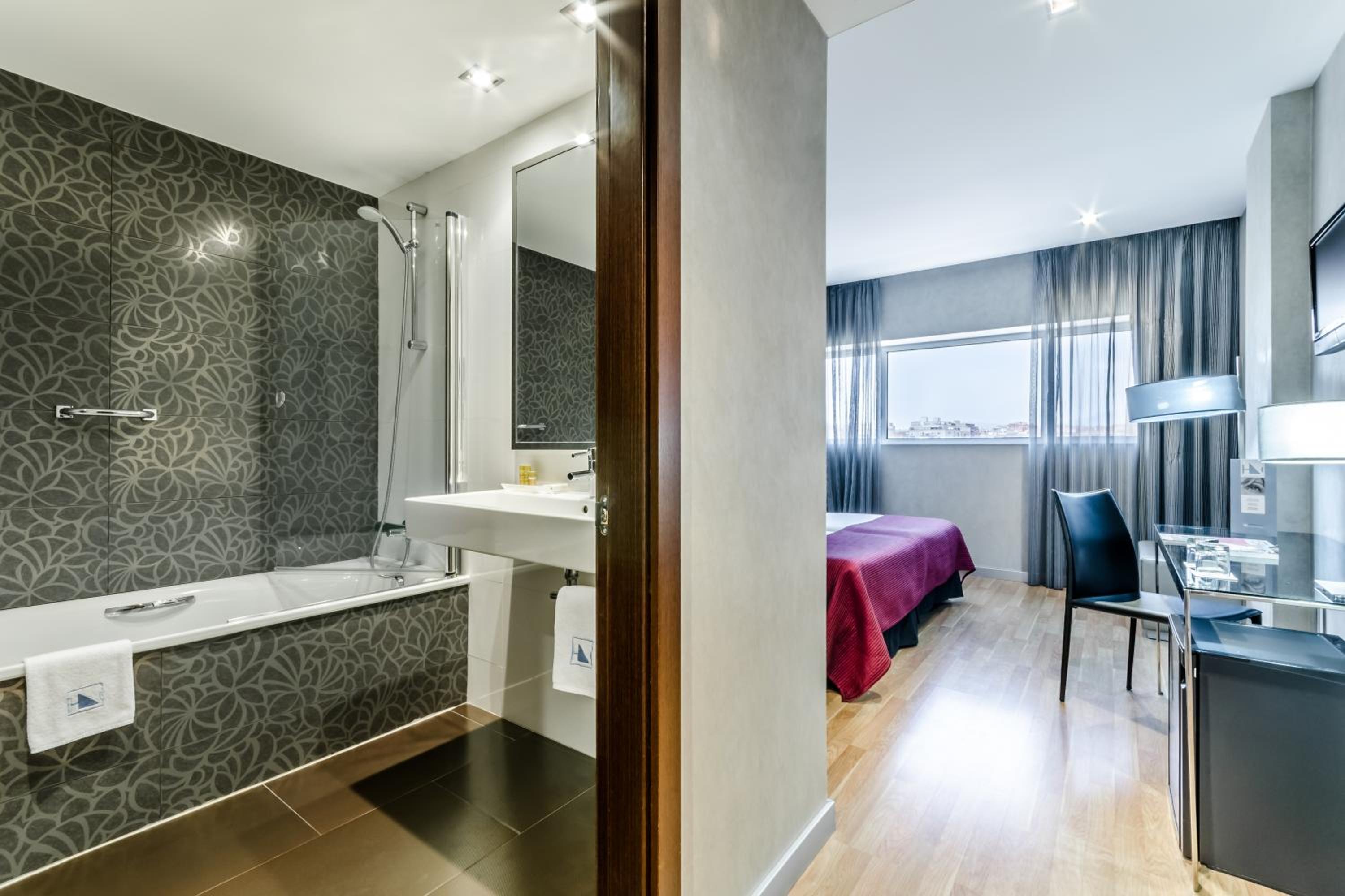 Double Room - Photo 2