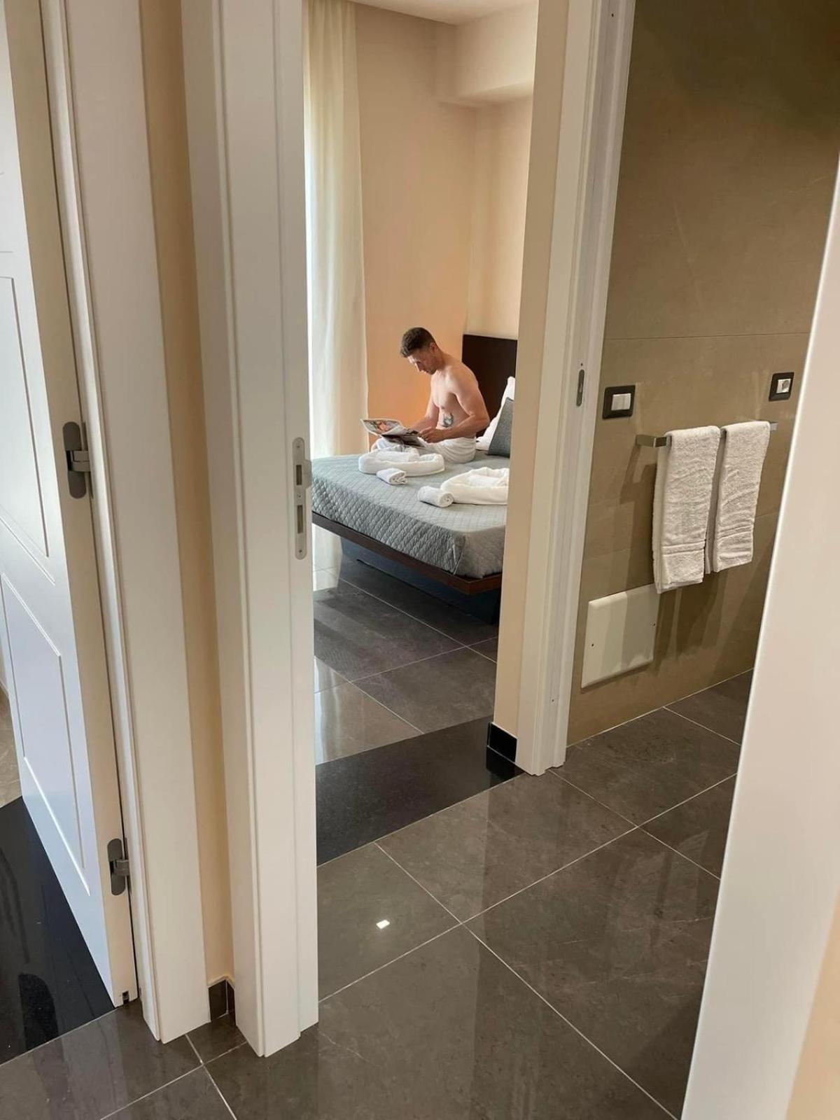 Deluxe Double Room with Balcony photo 1