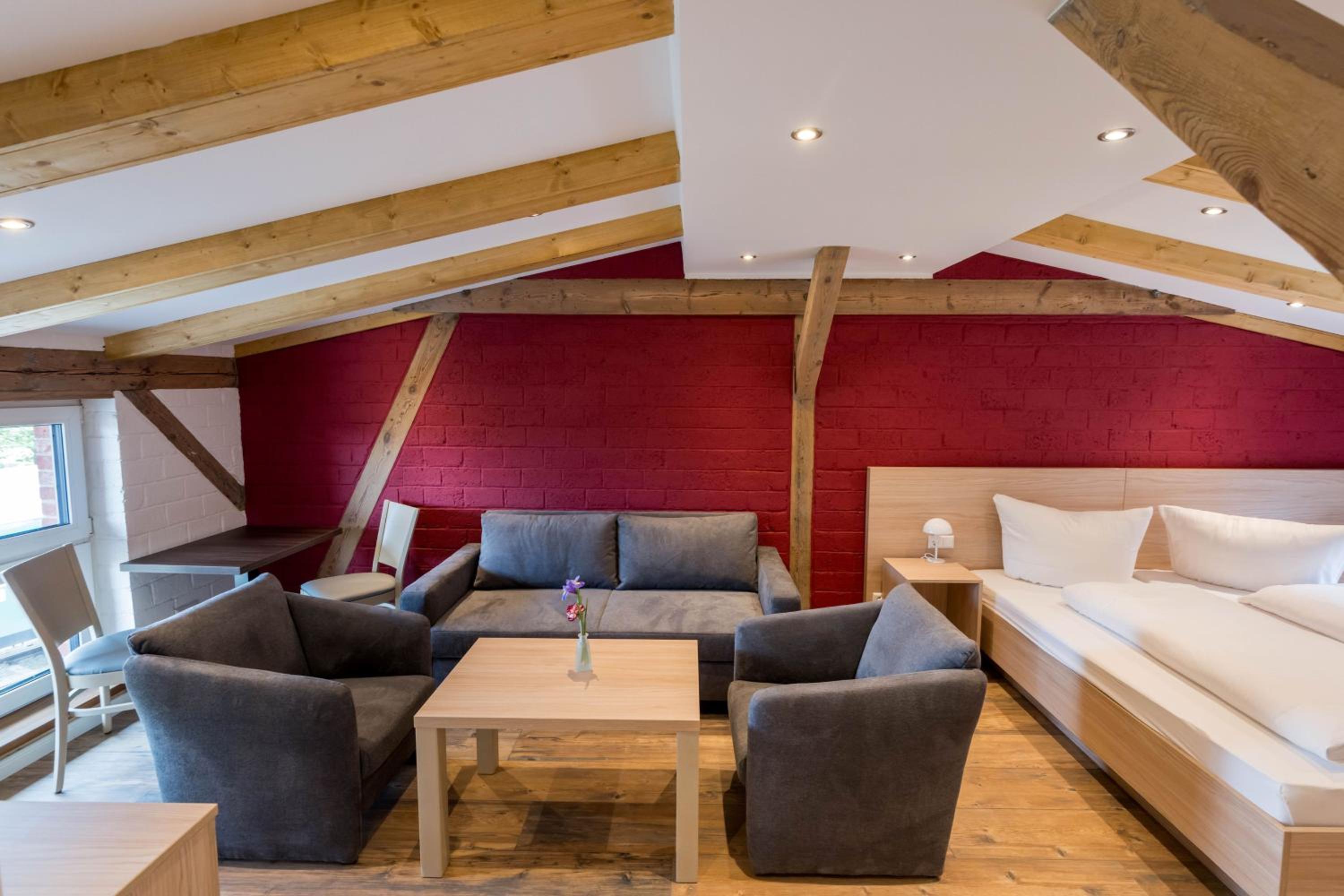 Apartment 5 photo 2