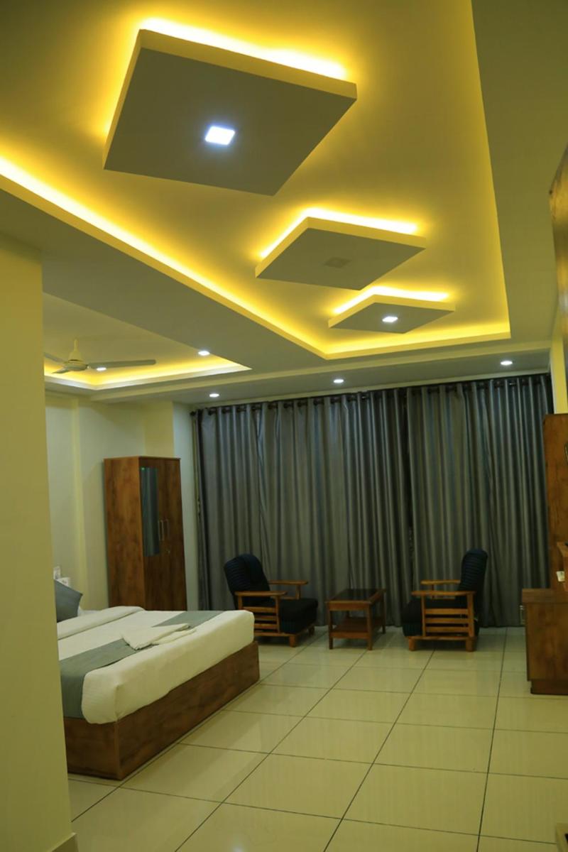 Deluxe King Room photo 2