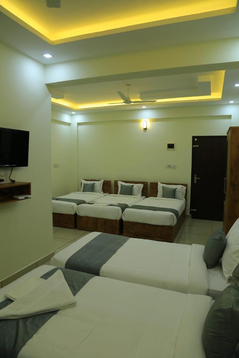 Deluxe Family Suite photo 1