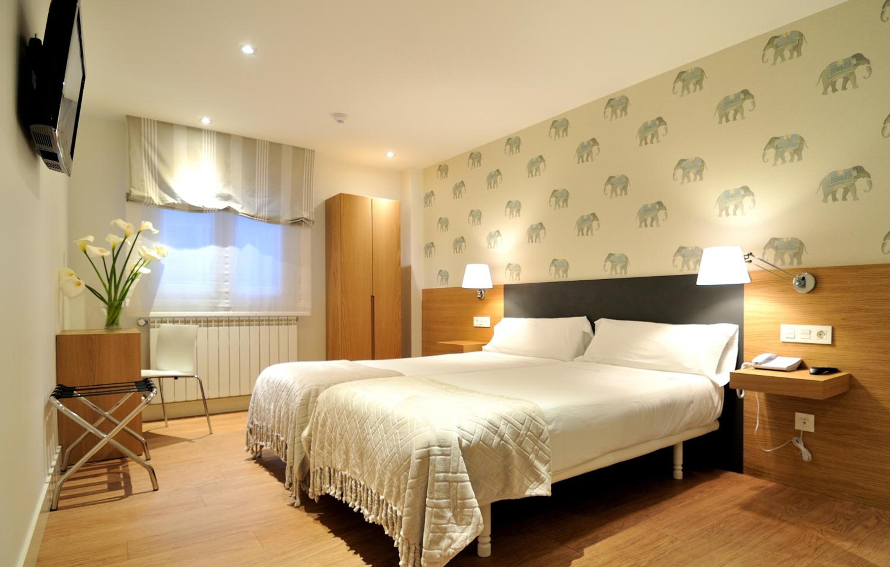Budget Twin Room photo 2