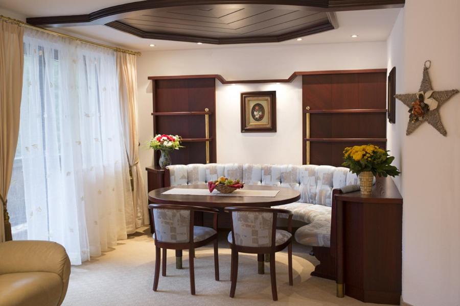 Two-Bedroom Suite photo 3