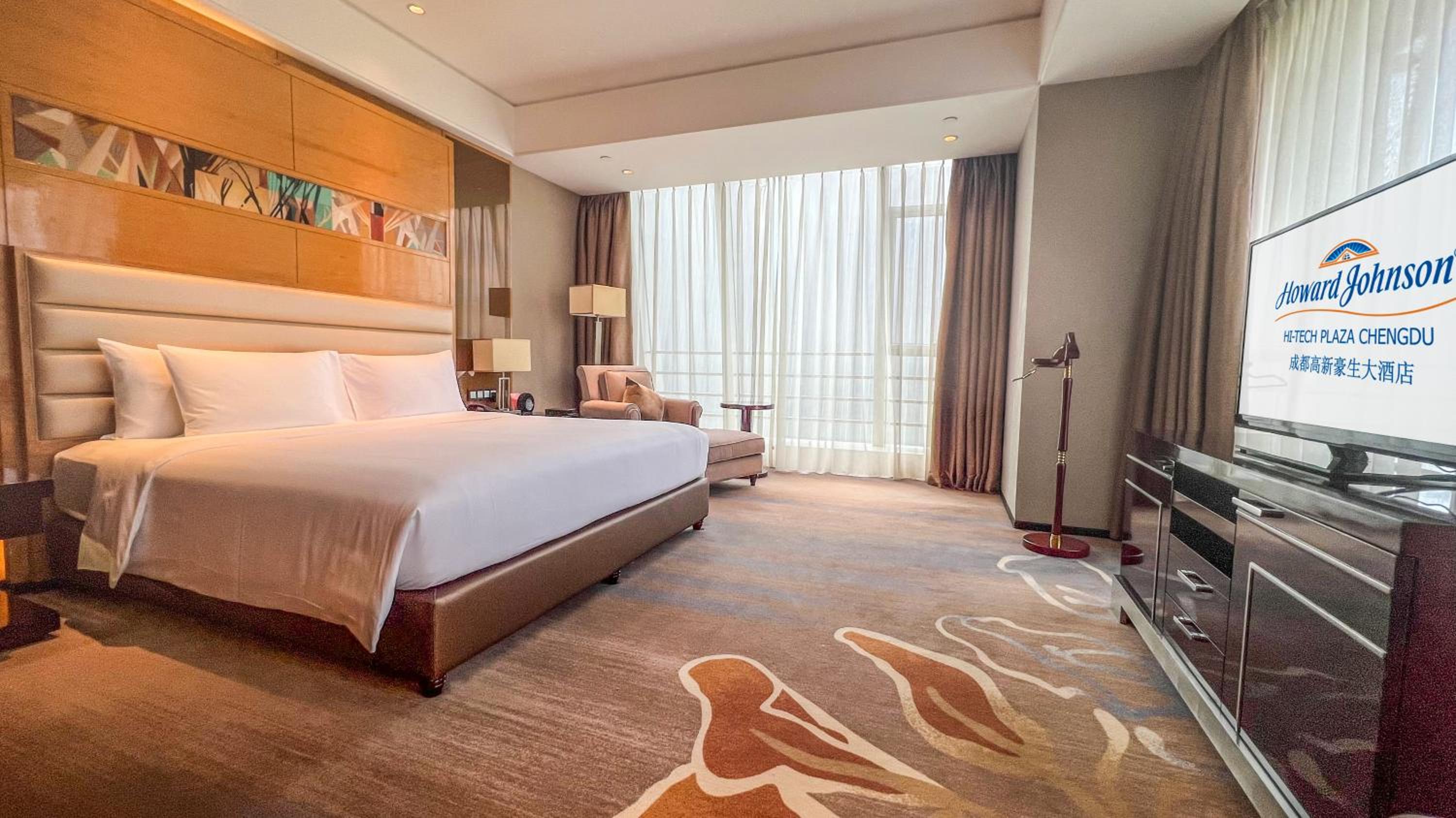 King Room with One King Bed - Twin Tower View - Non-Smoking
