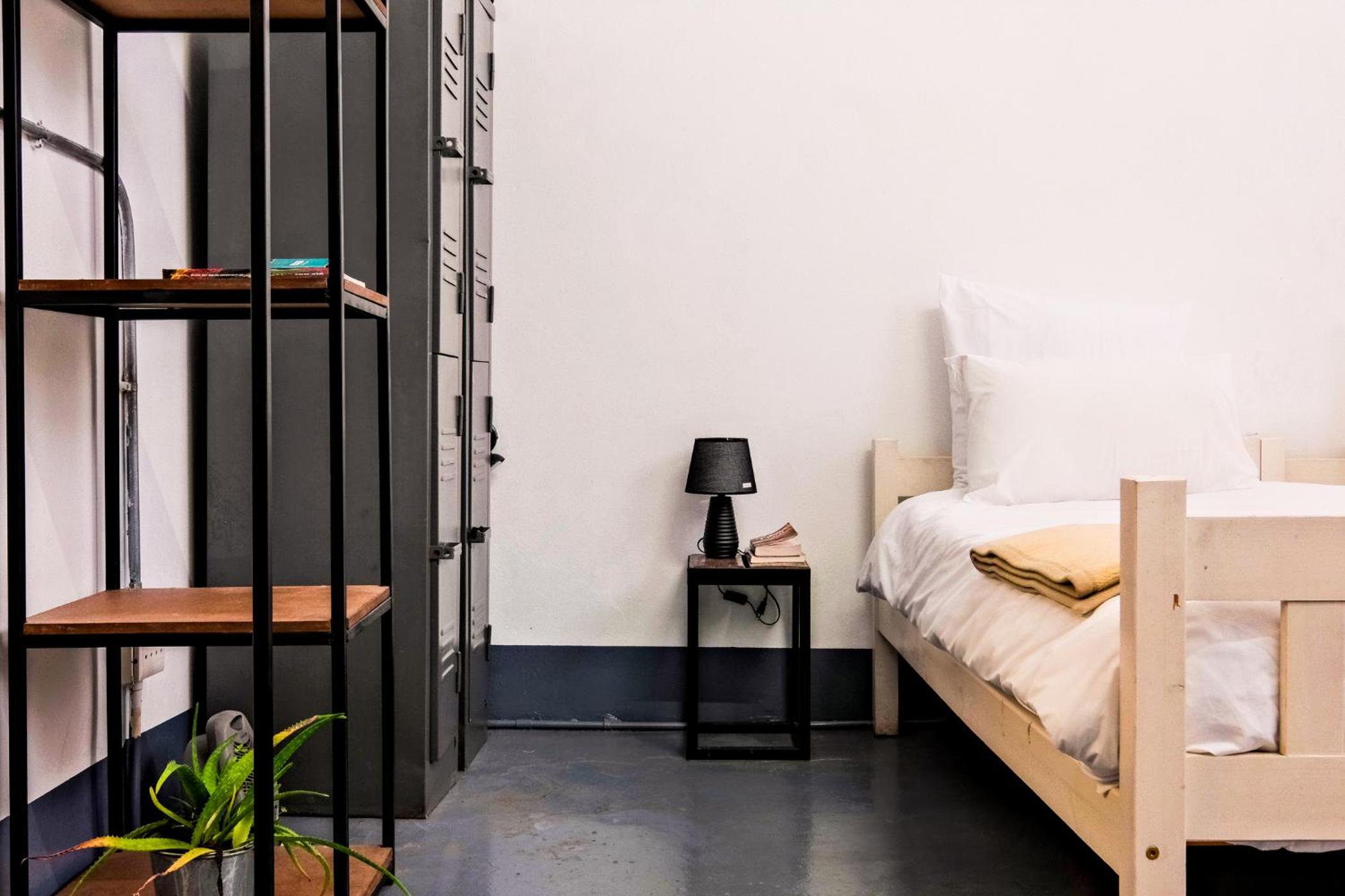 Economy Quadruple Room with Shared Bathroom photo 2