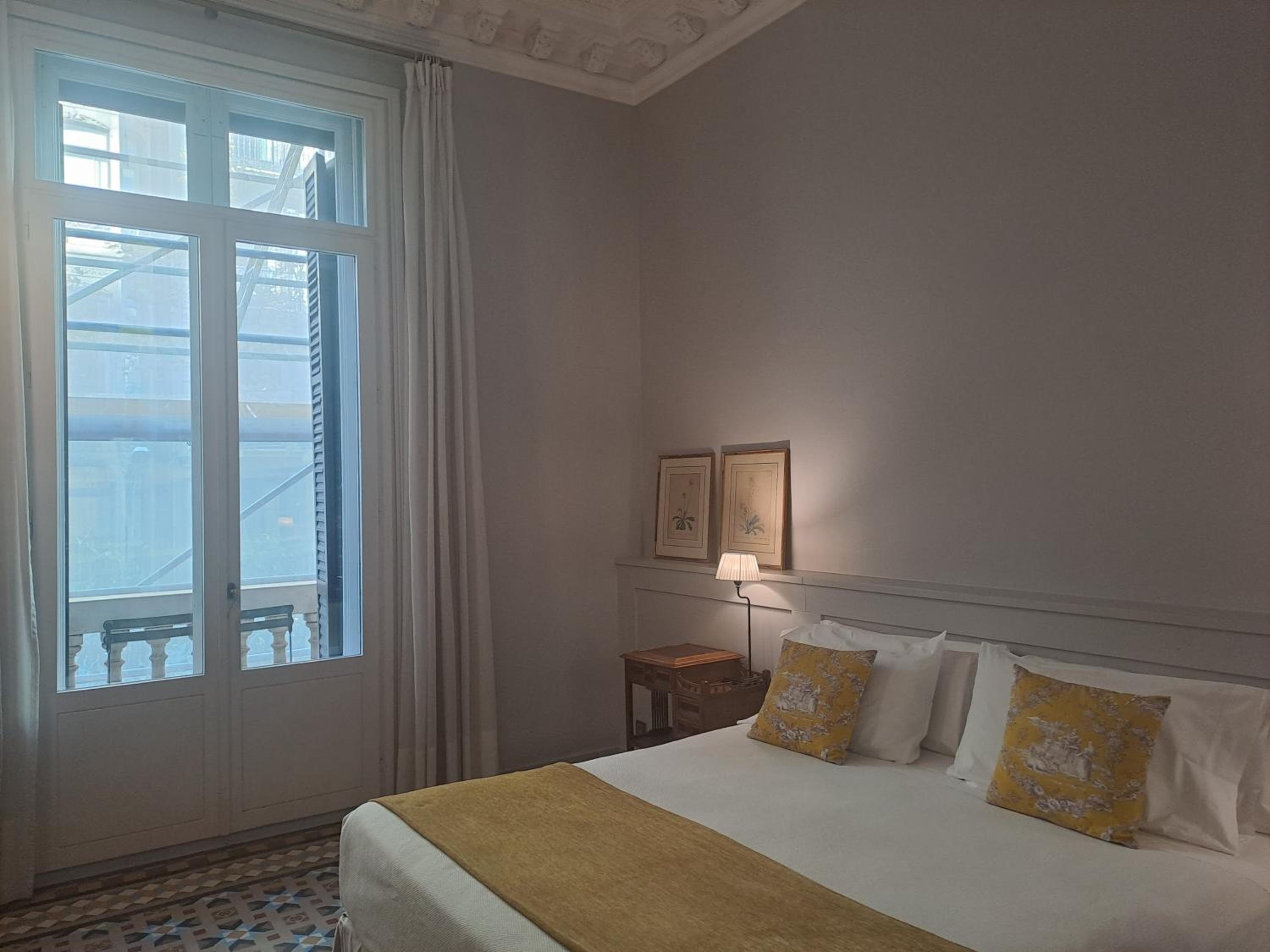 Double Room thumbnail 5